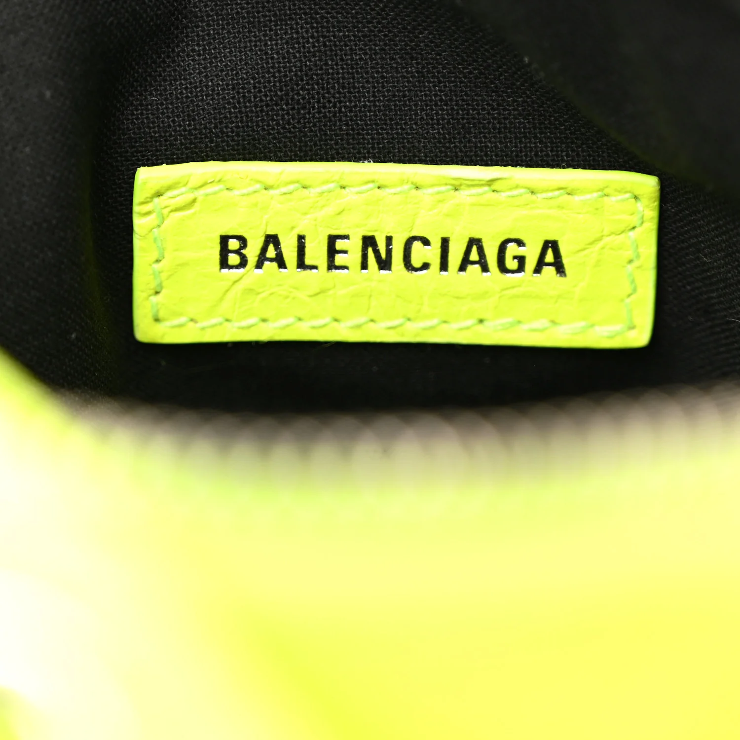 Agneau Arena Le Cagole Crossbody Bag Fluo Yellow - Image 7