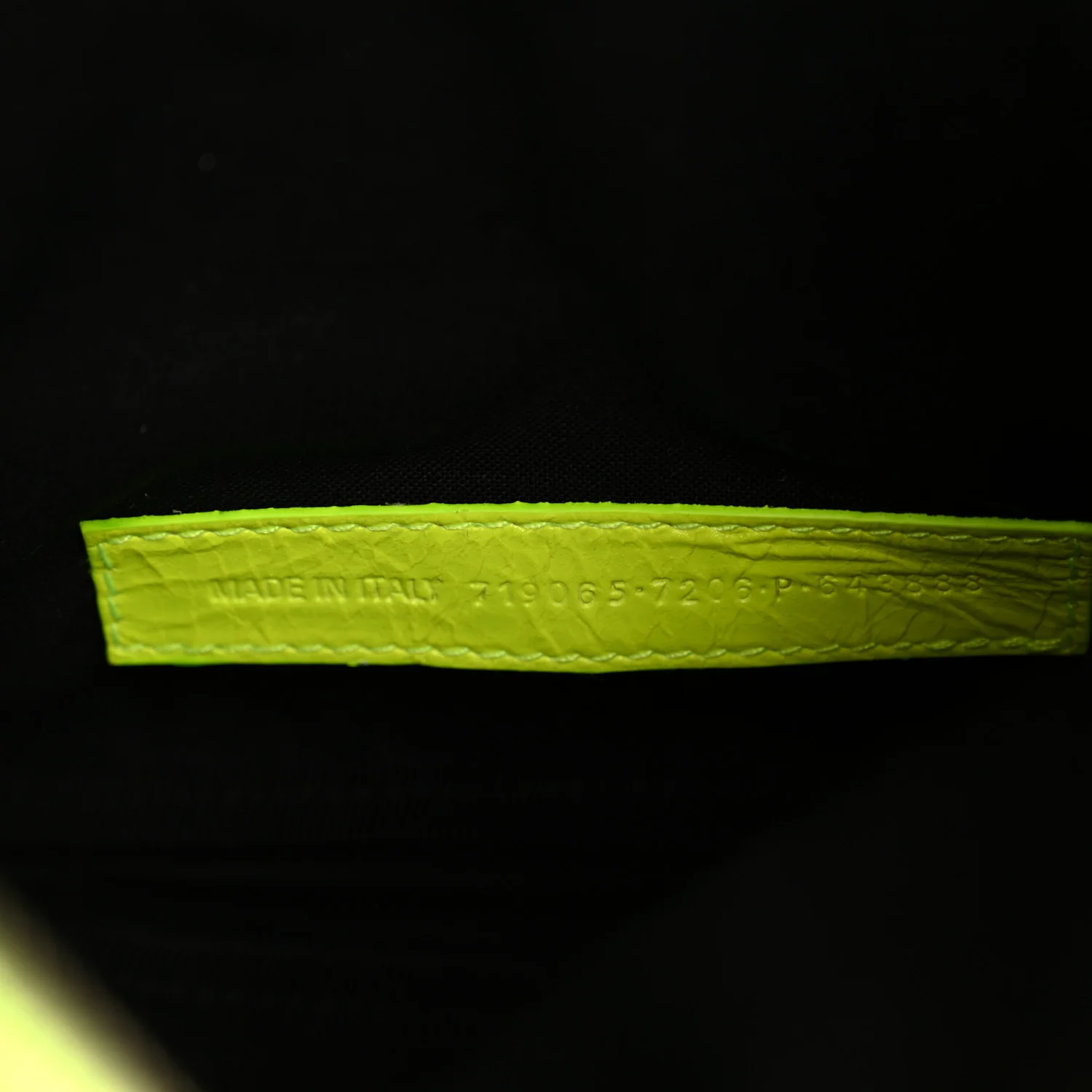 Agneau Arena Le Cagole Crossbody Bag Fluo Yellow - Image 8