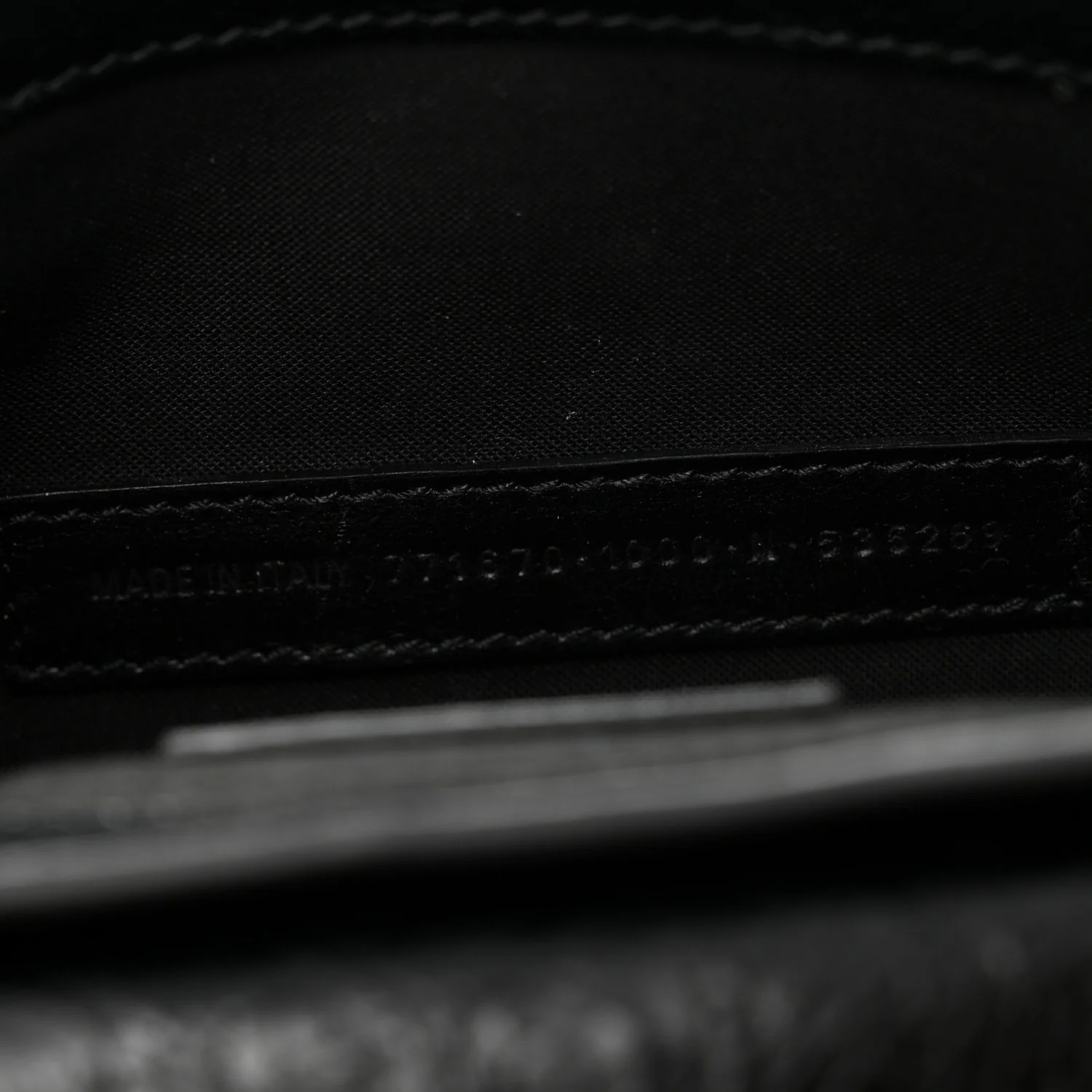 Agneau Arena Le Cagole Sling Bag XS Black - Image 7