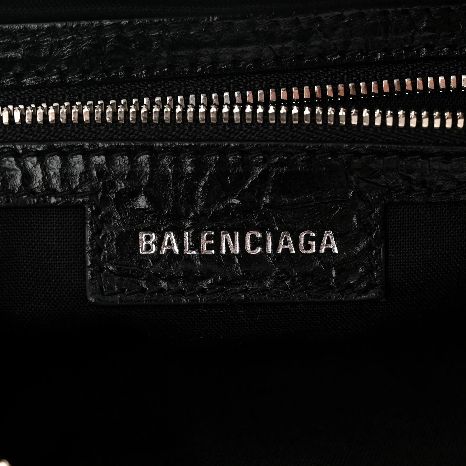 Agneau Arena Small Le Cagole Shoulder Bag Black - Image 13