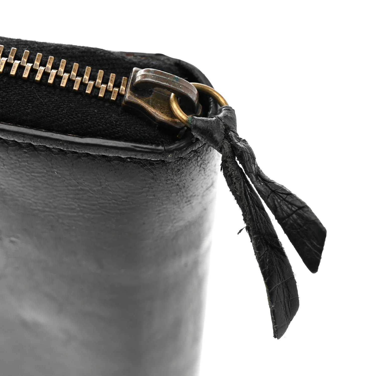 Agneau Classic Gold Hardware Compact Wallet Black - Image 8