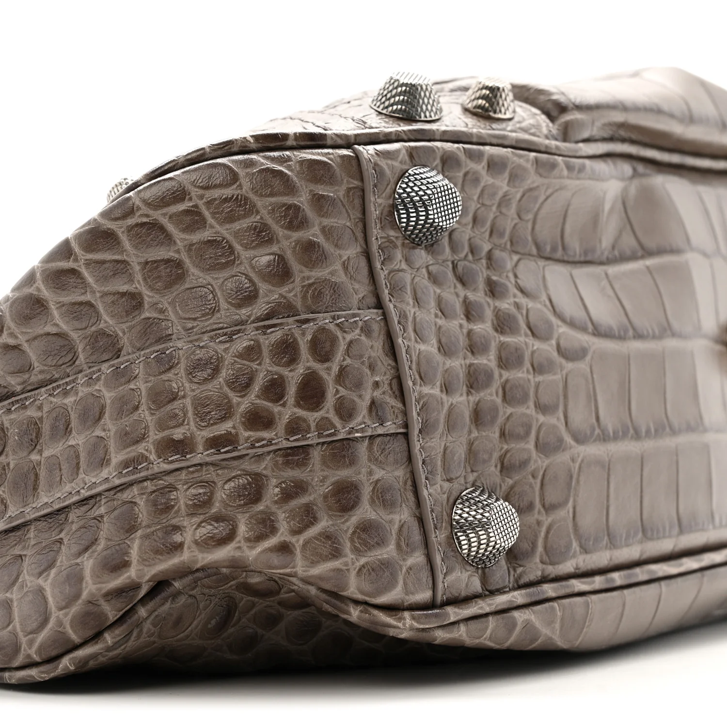 Extra Supple Calfskin Crocodile Embossed Medium Le Cagole Shoulder Bag Medium Grey - Image 10