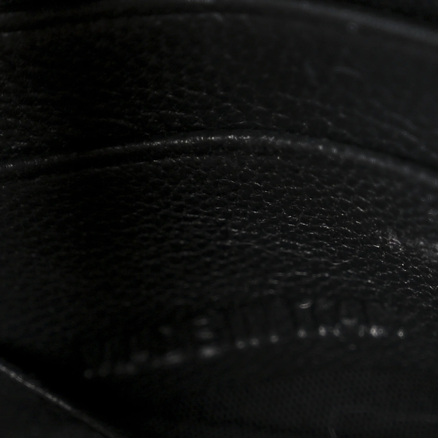Shiny Calfskin Crocodile Embossed Hourglass Chain Bag Black - Image 7