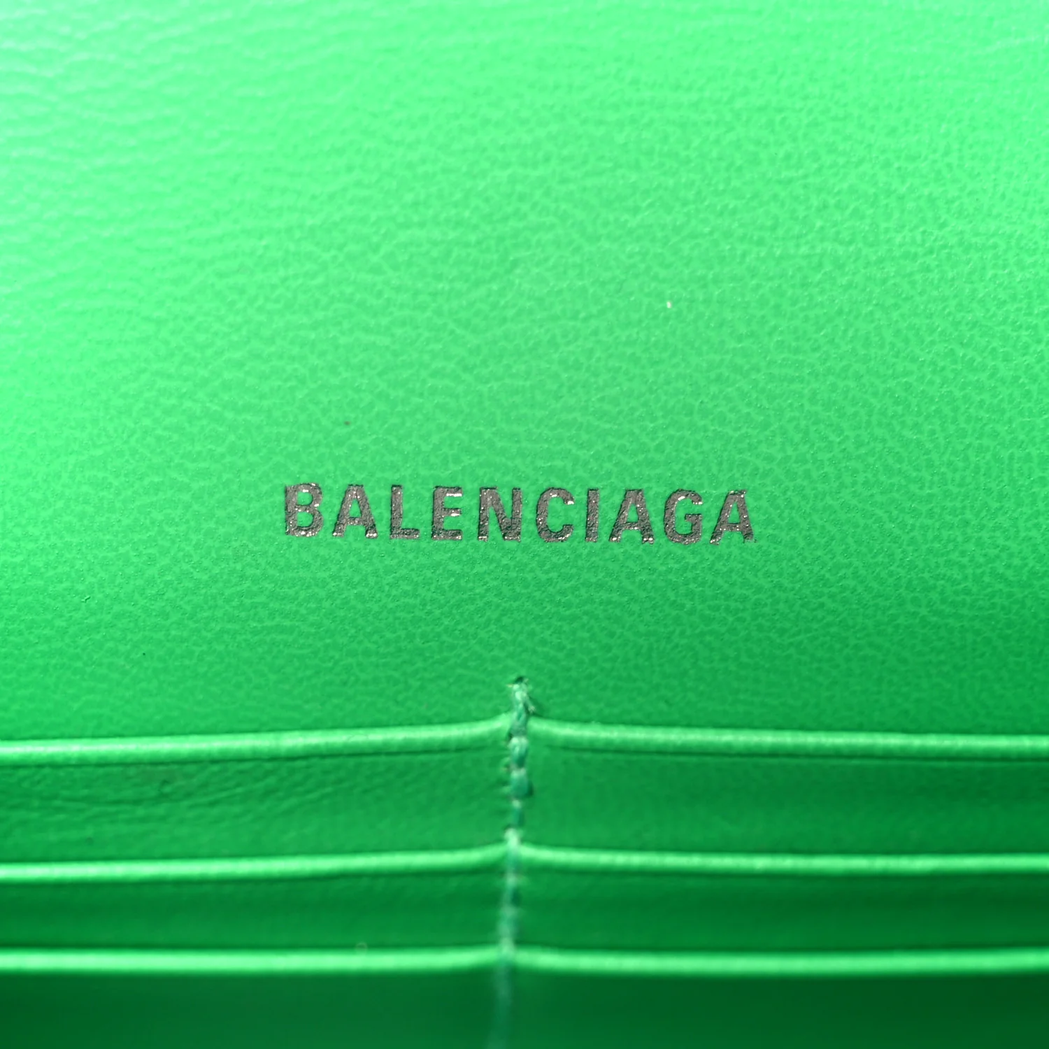 Shiny Calfskin Crocodile Embossed Hourglass Chain Bag Vivid Green - Image 6