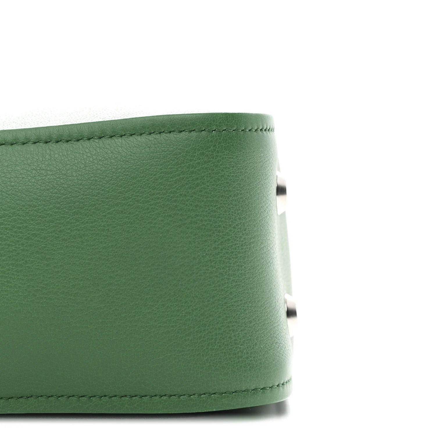 Shiny Day Calfskin Logo S Triangle Duffle Irlandais - Image 9