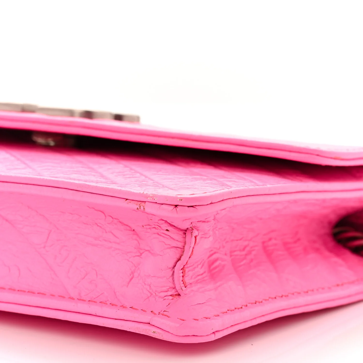 Shiny Goatskin Logo Embossed BB Wallet On Chain Acid Pink - Image 9