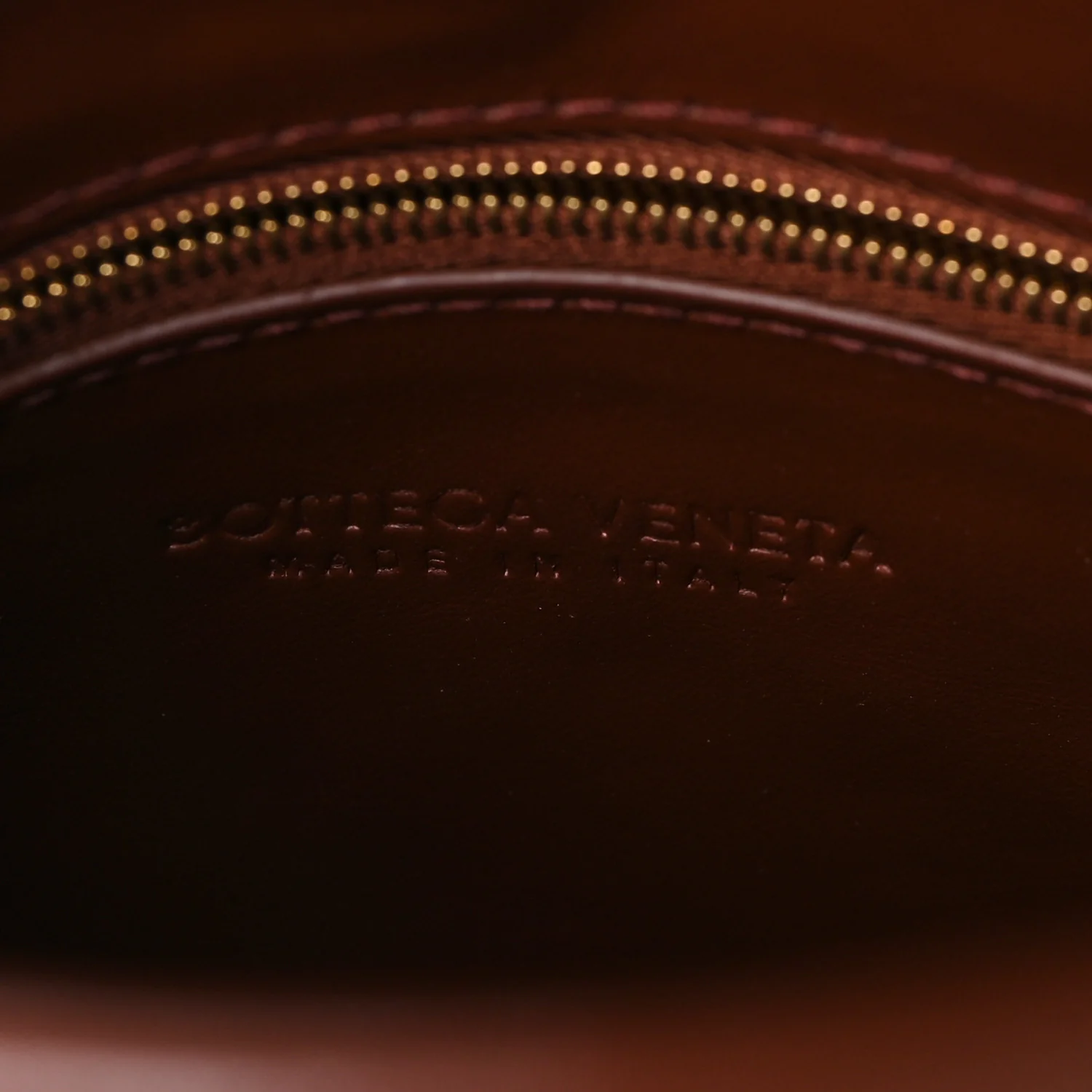Calfskin Intrecciato Small Hop Sapele - Image 6
