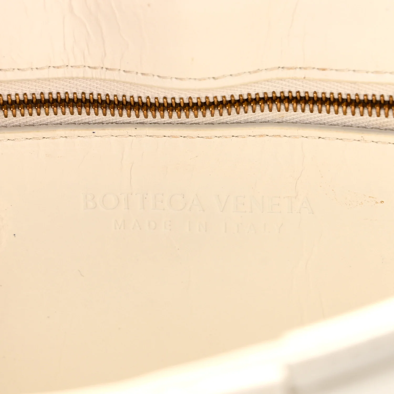 Calfskin Intreccio Plisse Cassette Crossbody Bag White - Image 6