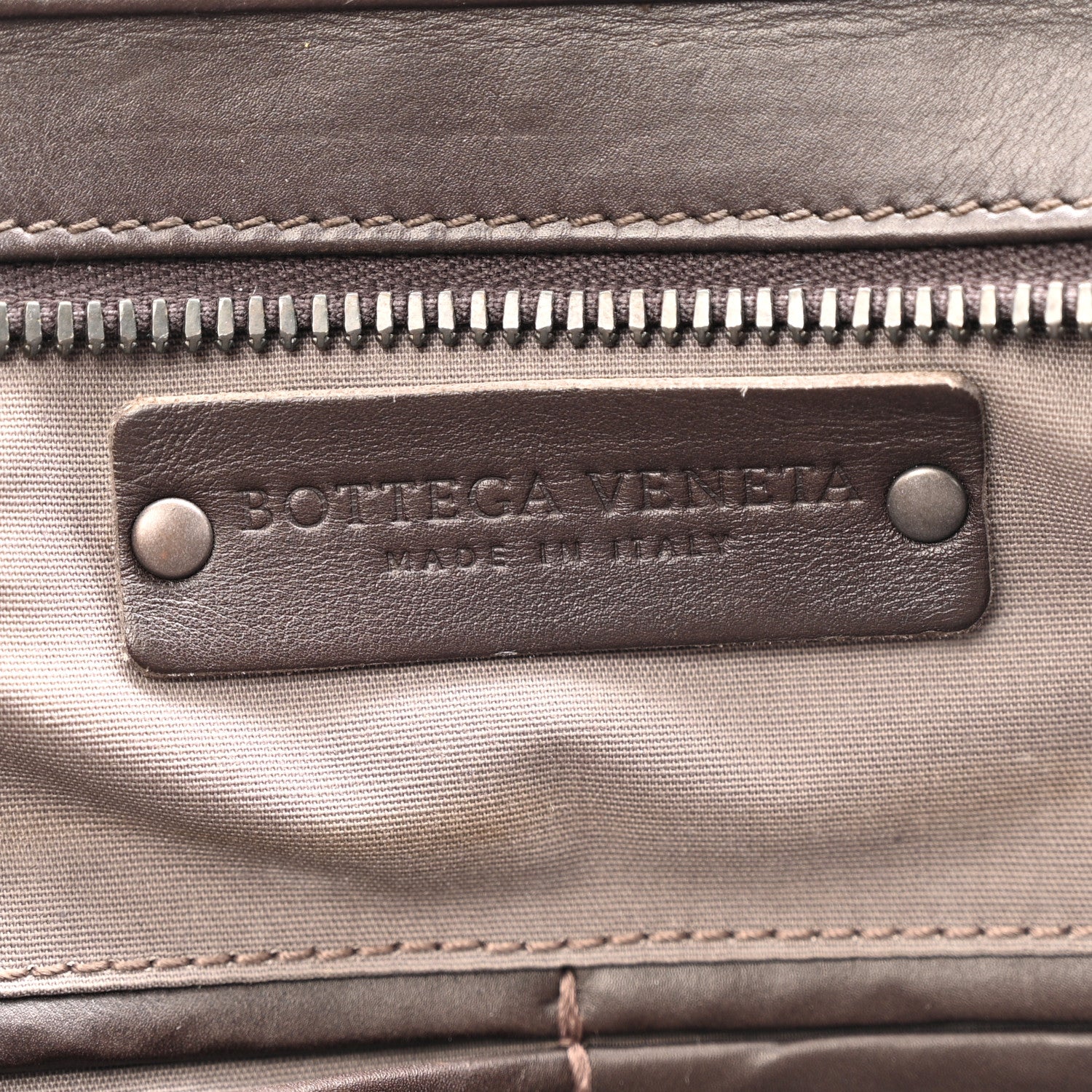 Calfskin Leggero Intrecciato Briefcase Ebano - Image 6