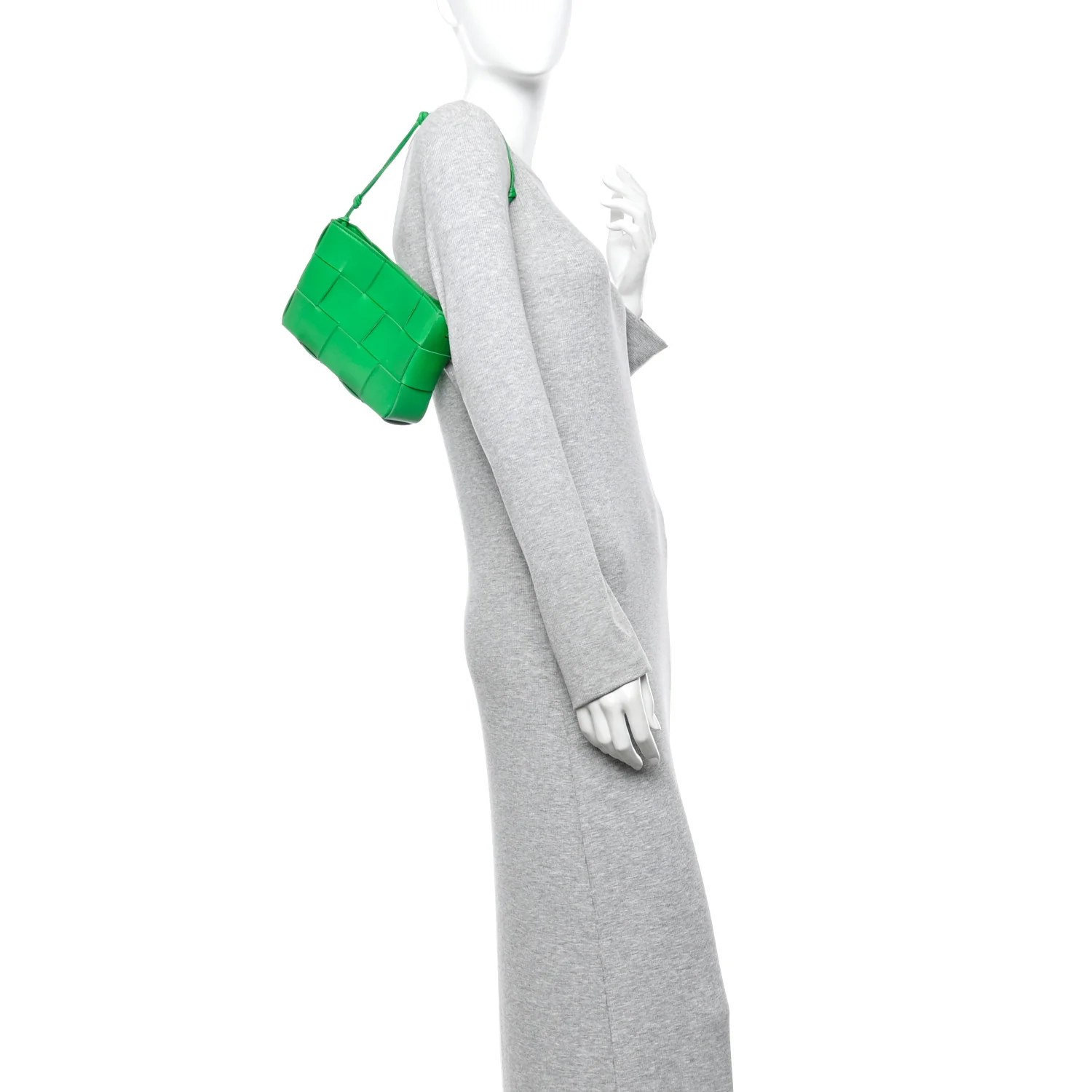 Calfskin Maxi Intrecciato Cassette Pouch On Strap Parakeet - Image 2