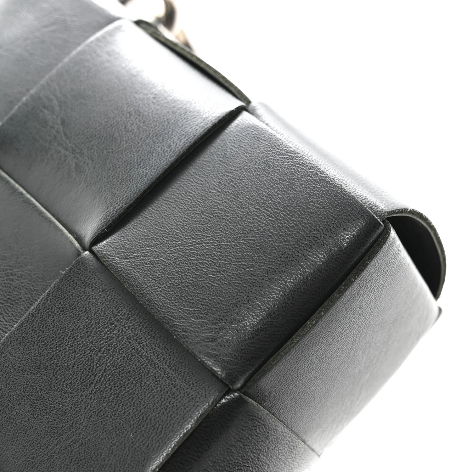 Calfskin Maxi Intreccio Cassette With Strap Bag Dark Green - Image 15