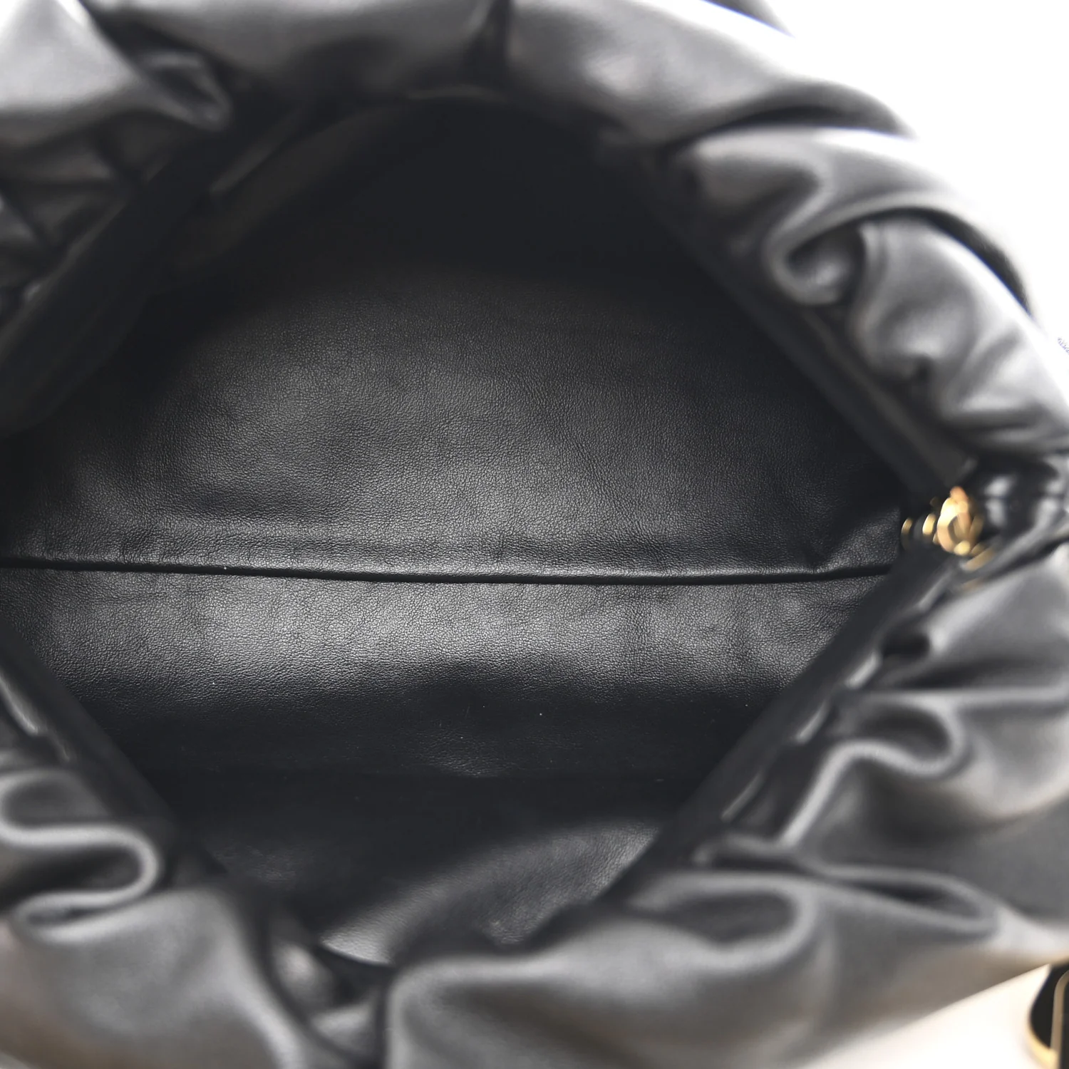 Calfskin The Pouch Chain Black - Image 5