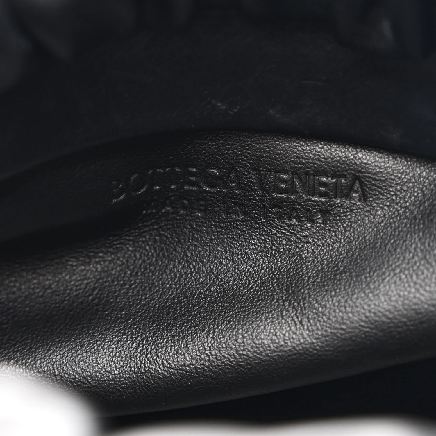 Calfskin The Pouch Chain Black - Image 6