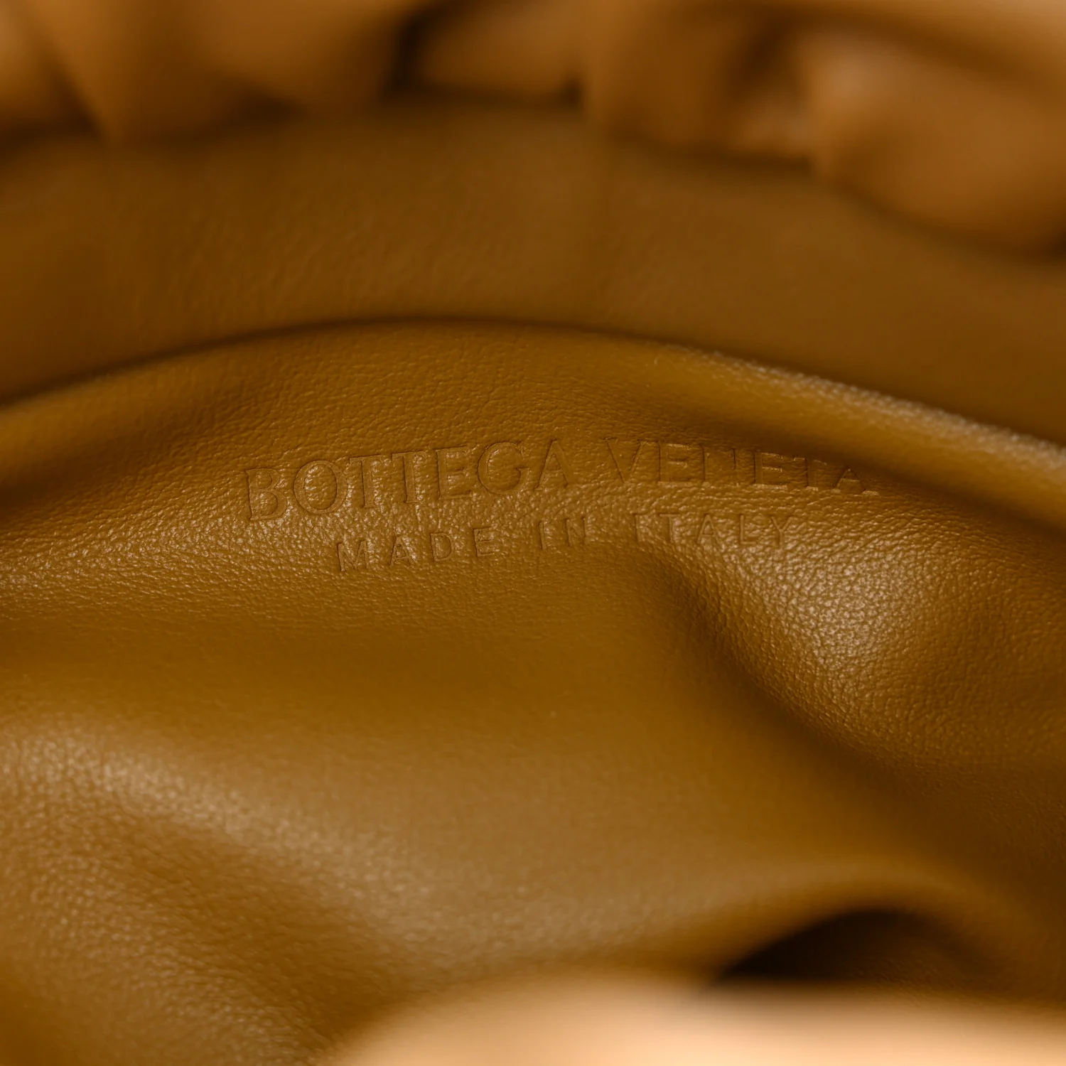 Calfskin The Pouch Chain Moutarde - Image 6