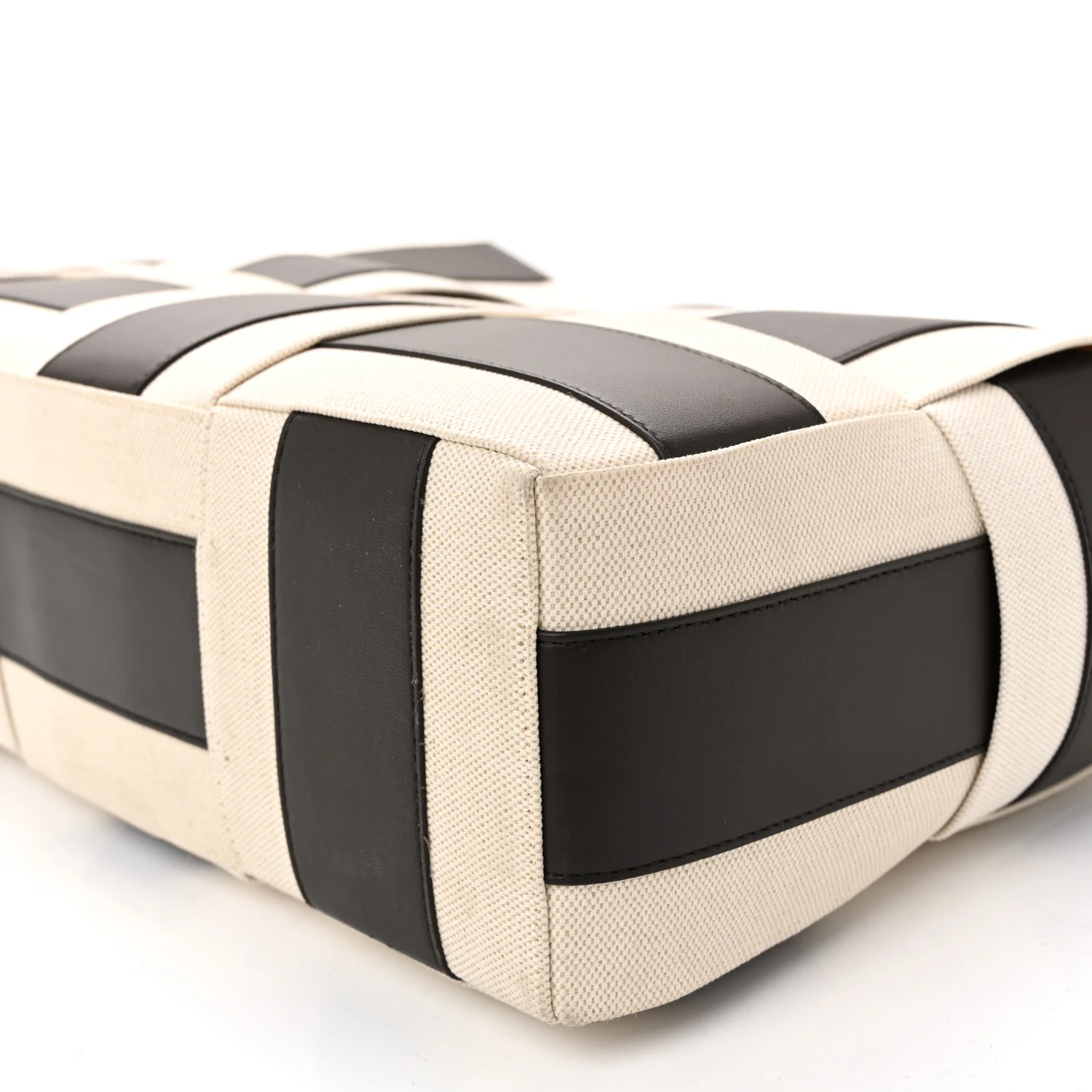 Canvas Nappa Maxi Intrecciato Large Arco Tote Natural Fondant - Image 9