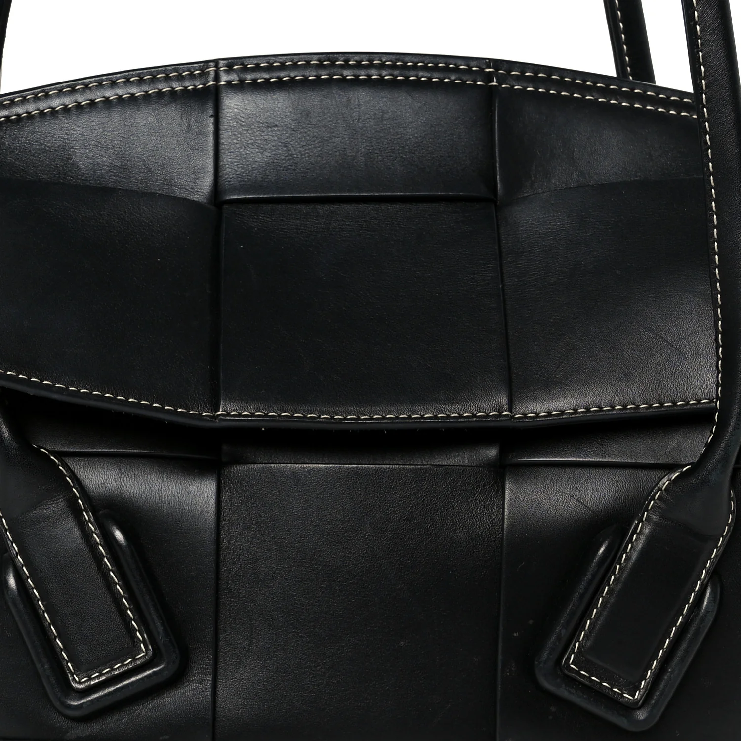French Calfskin Maxi Intrecciato Arco 33 Black - Image 9