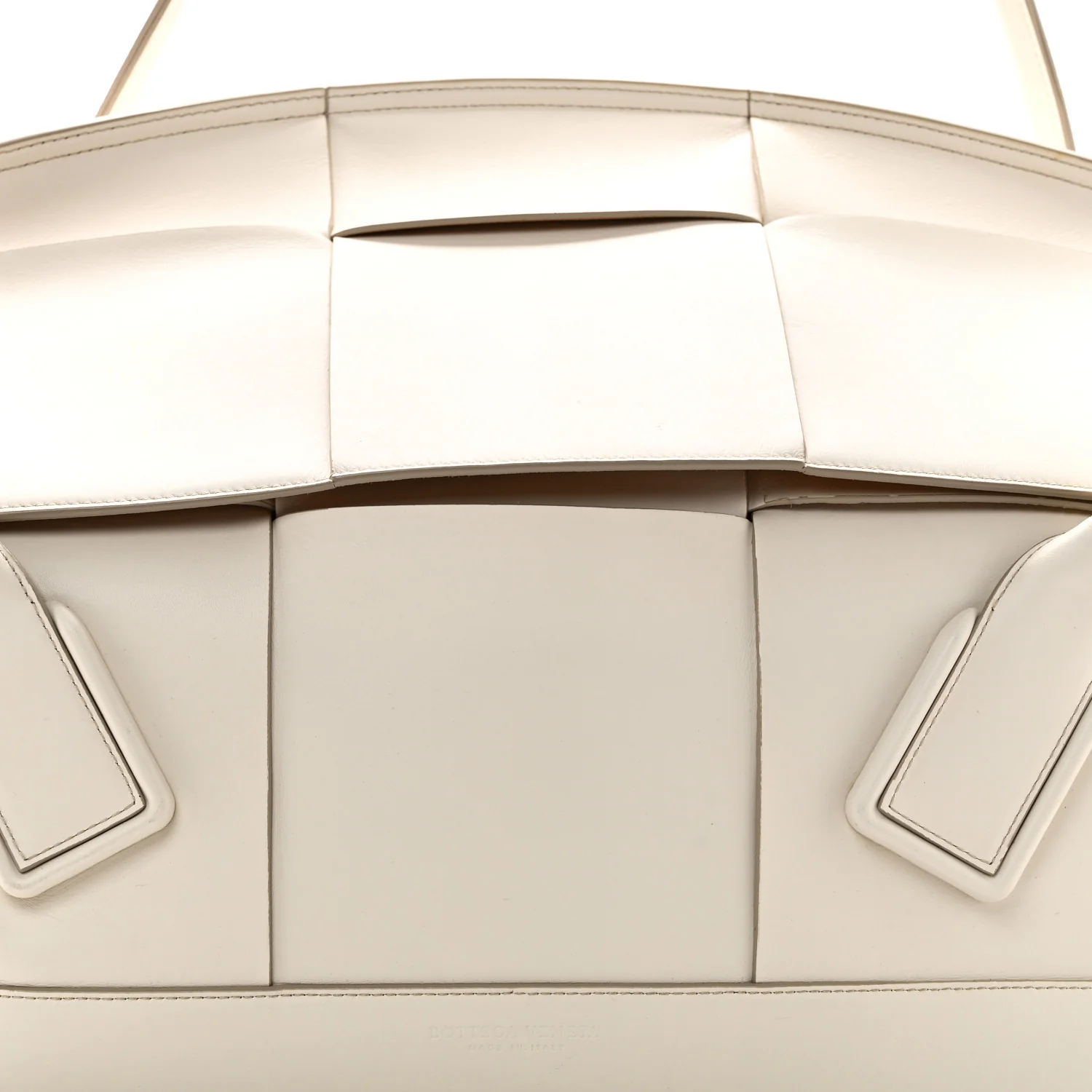French Calfskin Maxi Intrecciato Large Arco Bianco - Image 8