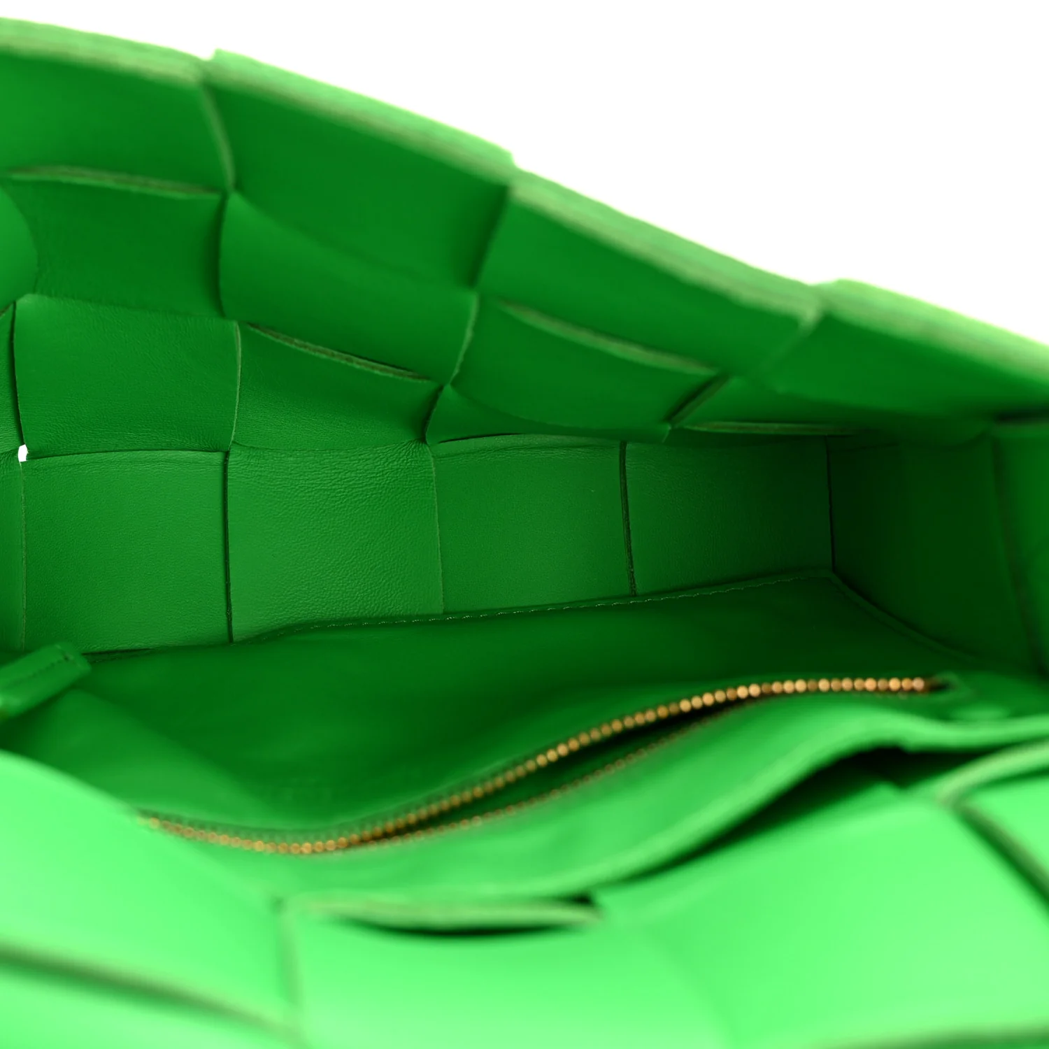 Grained Calfskin Maxi Intrecciato Cassette Crossbody Bag Parakeet - Image 5