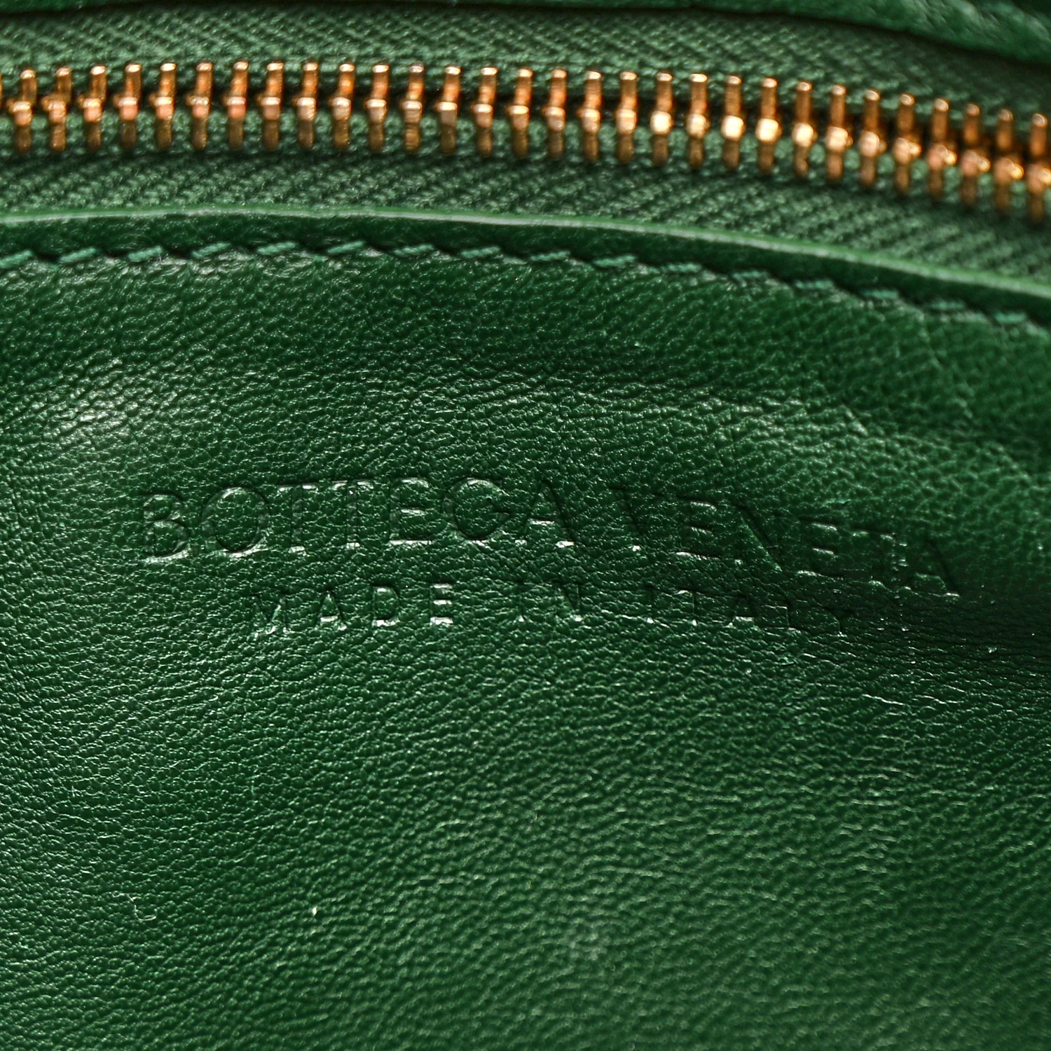 Grained Calfskin Maxi Intrecciato Cassette Crossbody Bag Raintree Green - Image 6