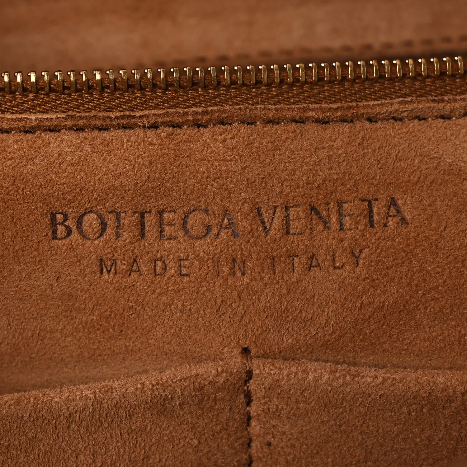 Grained Calfskin Maxi Intrecciato Medium Arco Nude - Image 6