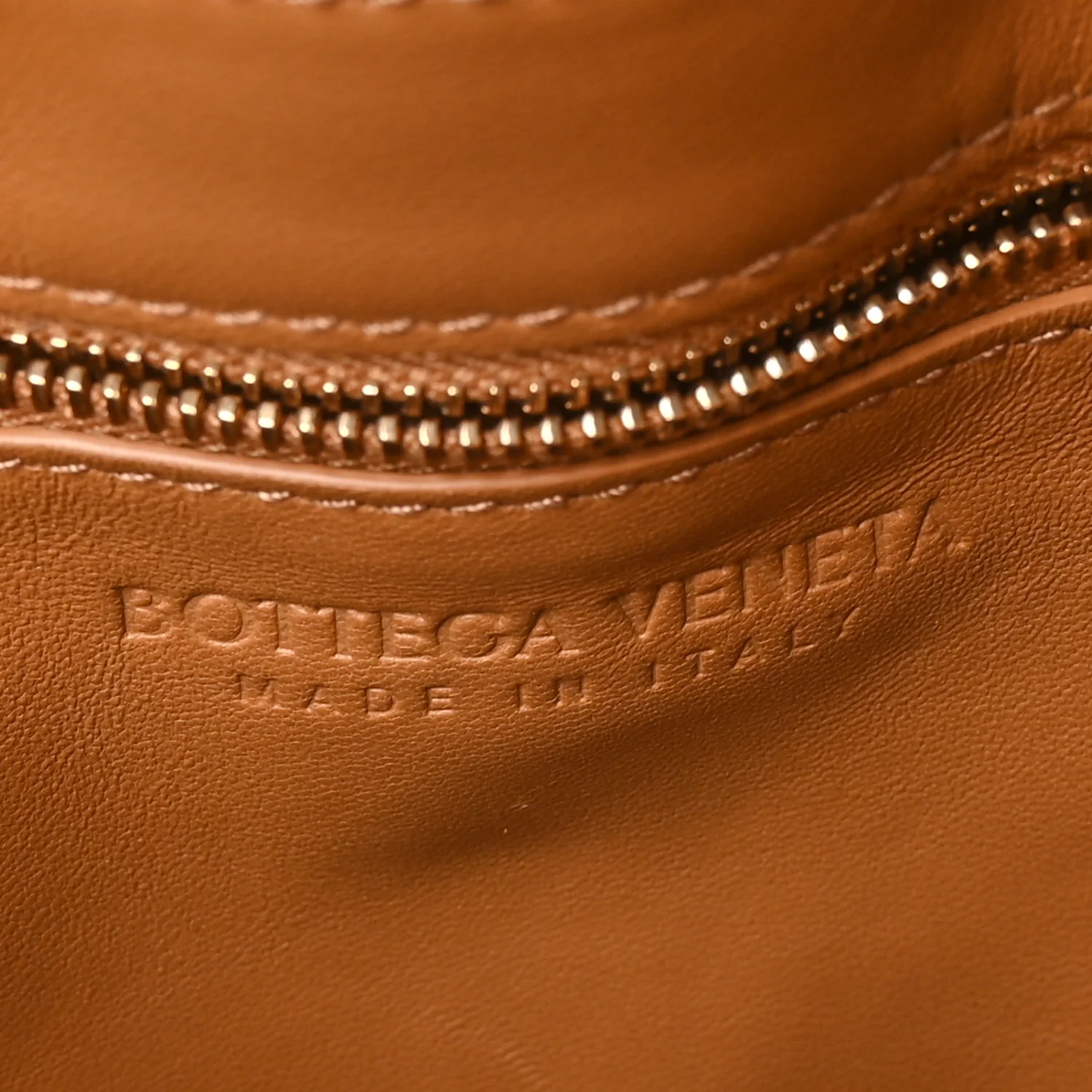 Lambskin Maxi Intreccio Padded Chain Cassette Crossbody Bag Caramel - Image 6