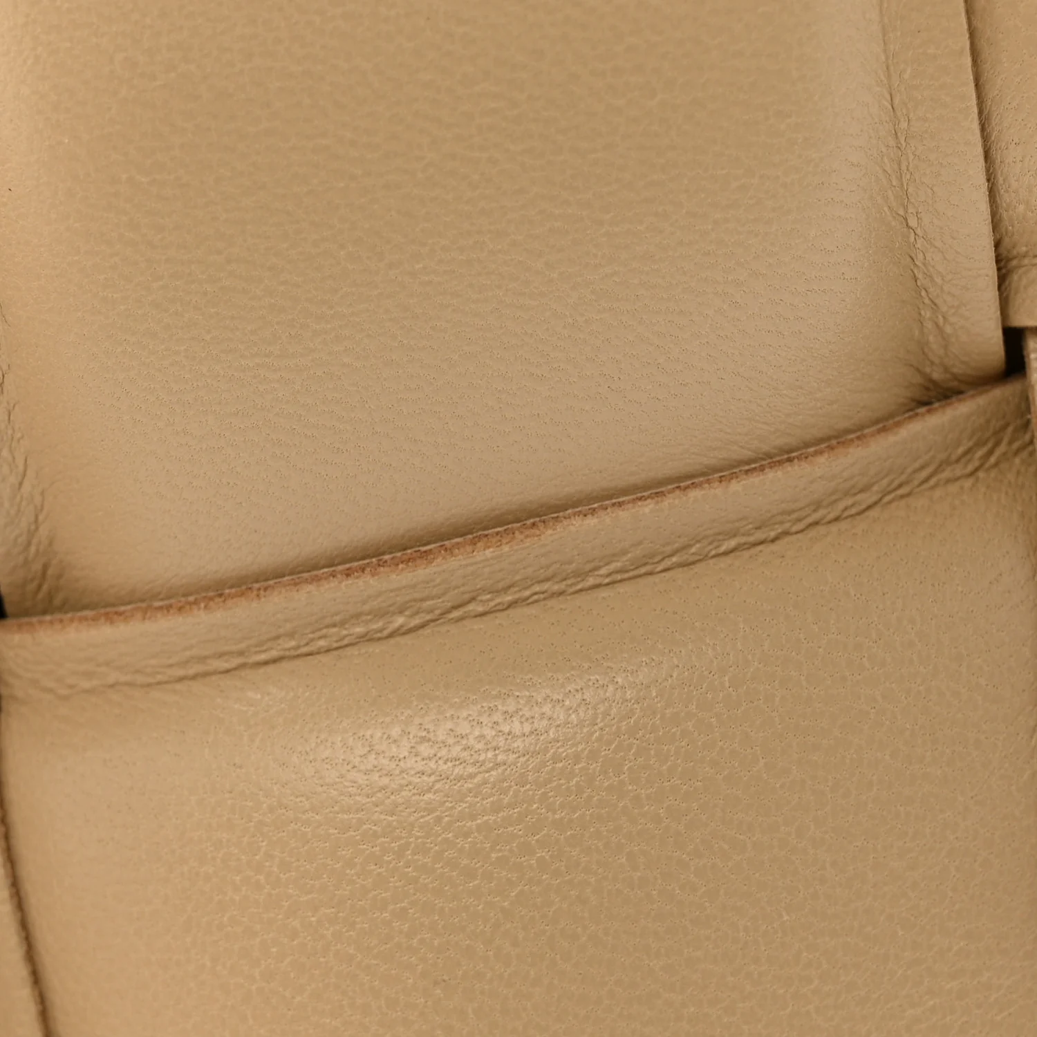Lambskin Maxi Intreccio Padded Chain Cassette Crossbody Bag Porridge - Image 12