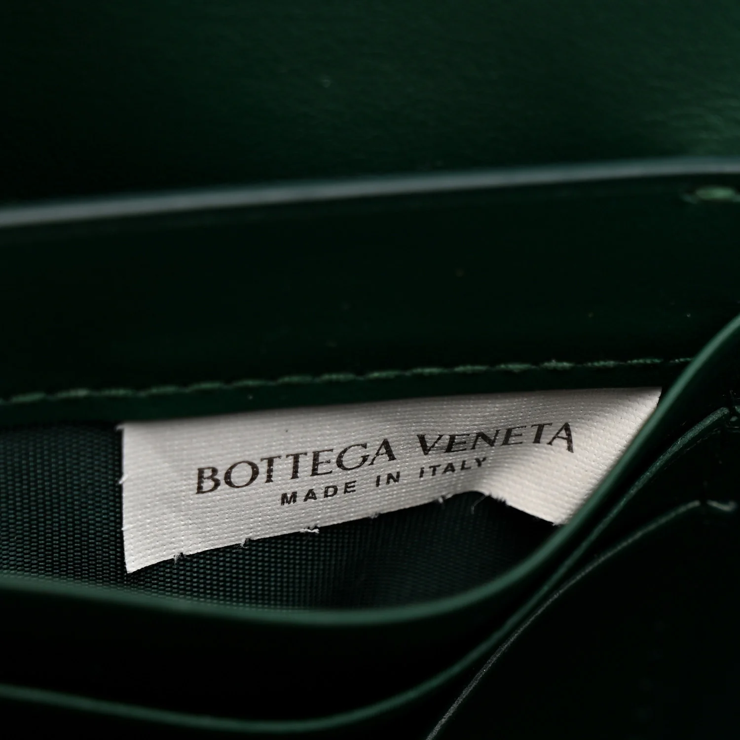 Nappa Intrecciato Long Andiamo Top Handle Clutch Emerald Green - Image 7
