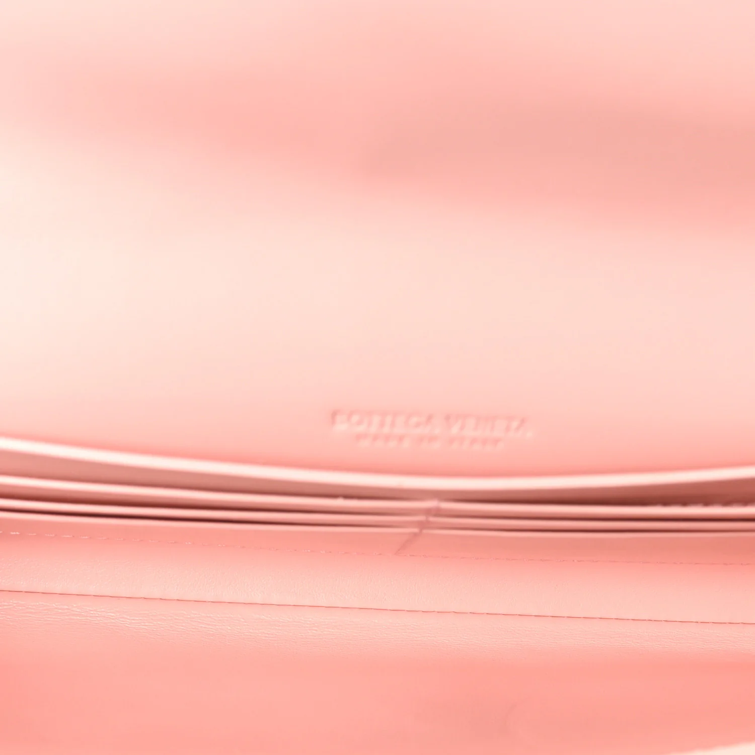 Nappa Intrecciato Long Andiamo Top Handle Clutch Rose - Image 5