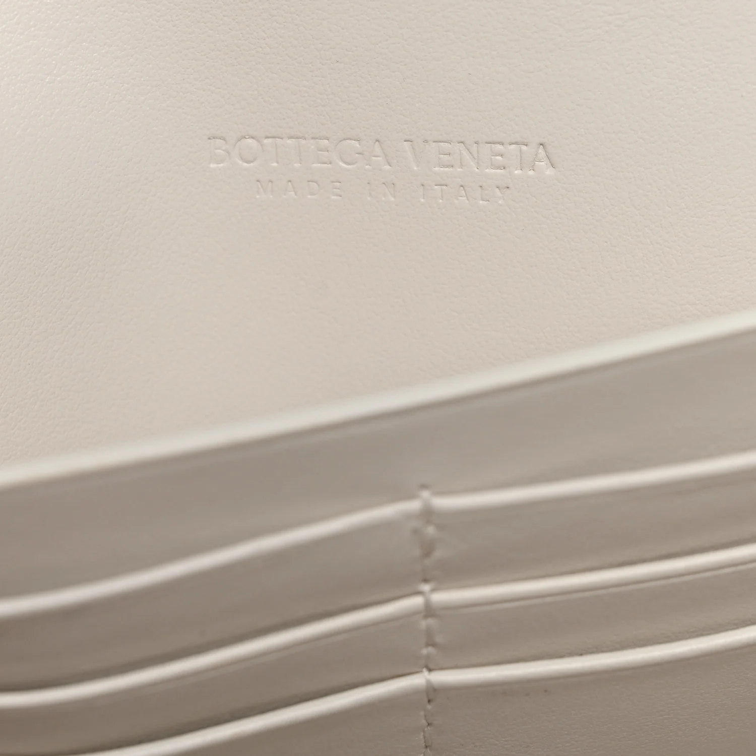 Nappa Intrecciato Long Andiamo Top Handle Clutch White - Image 7