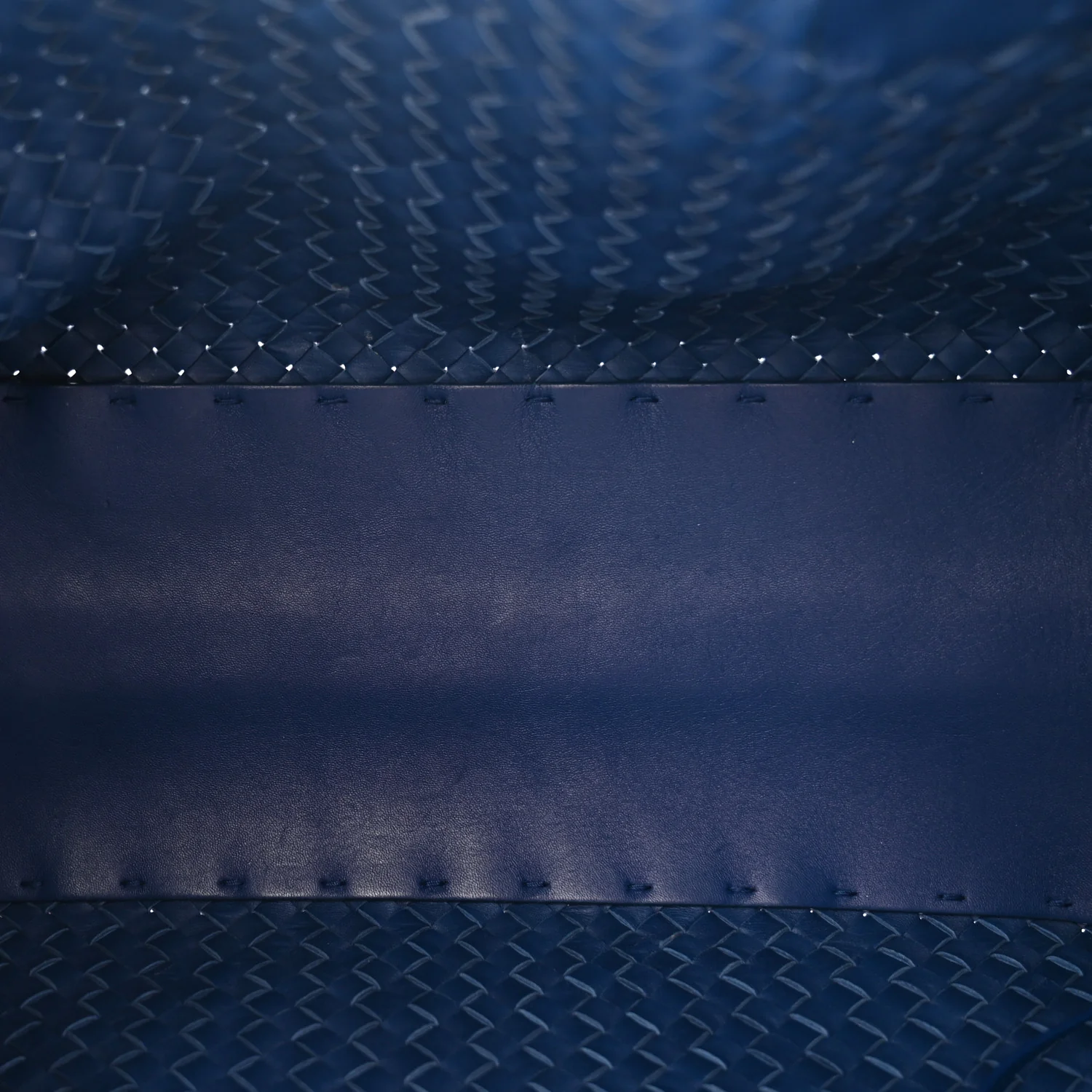 Nappa Intrecciato Medium Cabat Cobalt - Image 6