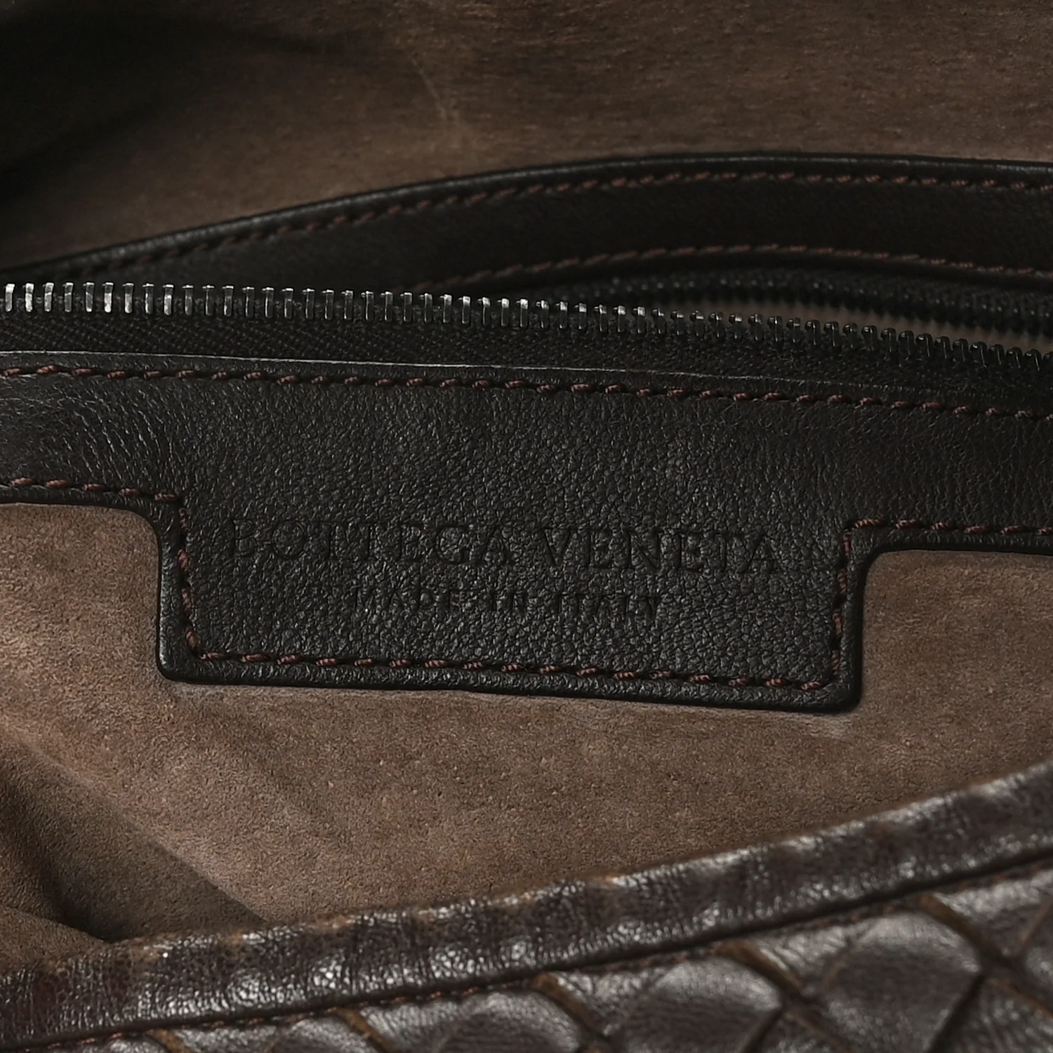 Nappa Intrecciato Medium Veneta Hobo Ebano - Image 7