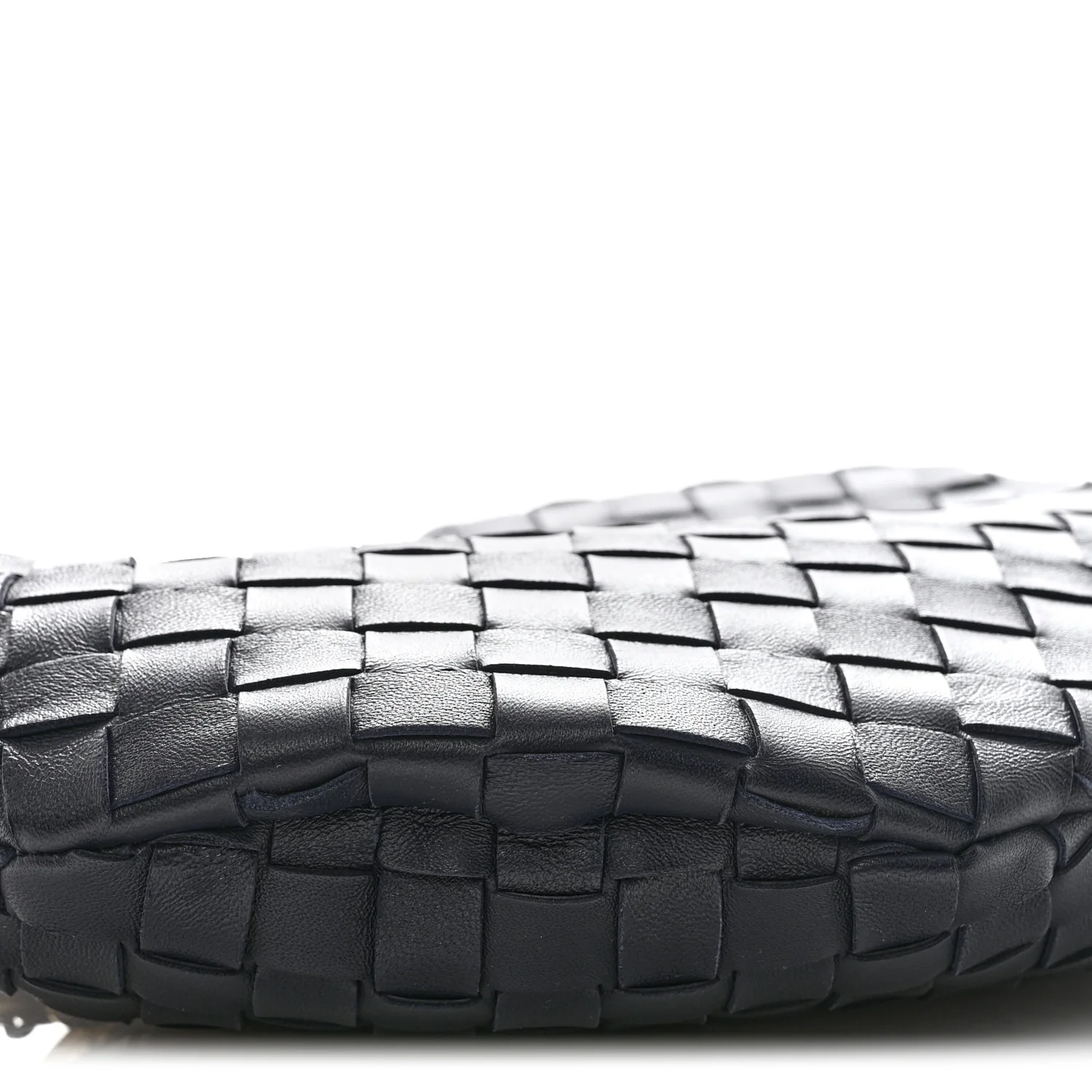 Nappa Intrecciato Sardine With Chain Bag Space - Image 9