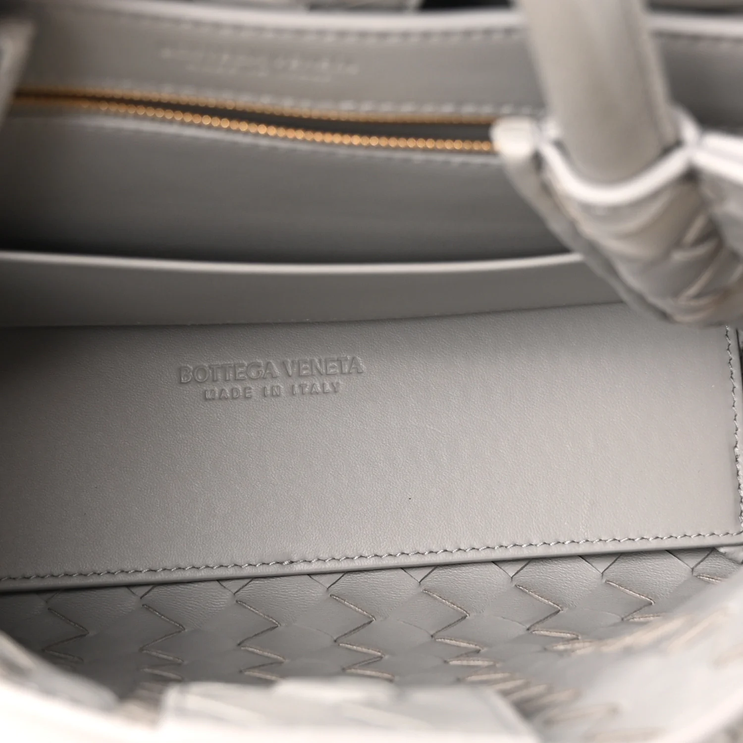 Nappa Intrecciato Small Andiamo Shoulder Bag Sterling - Image 5