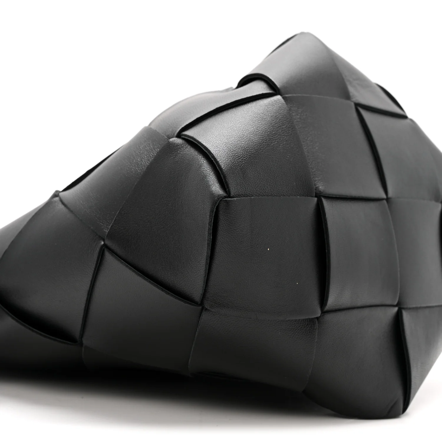 Nappa Maxi Intrecciato Clasp Bucket Bag Black - Image 8