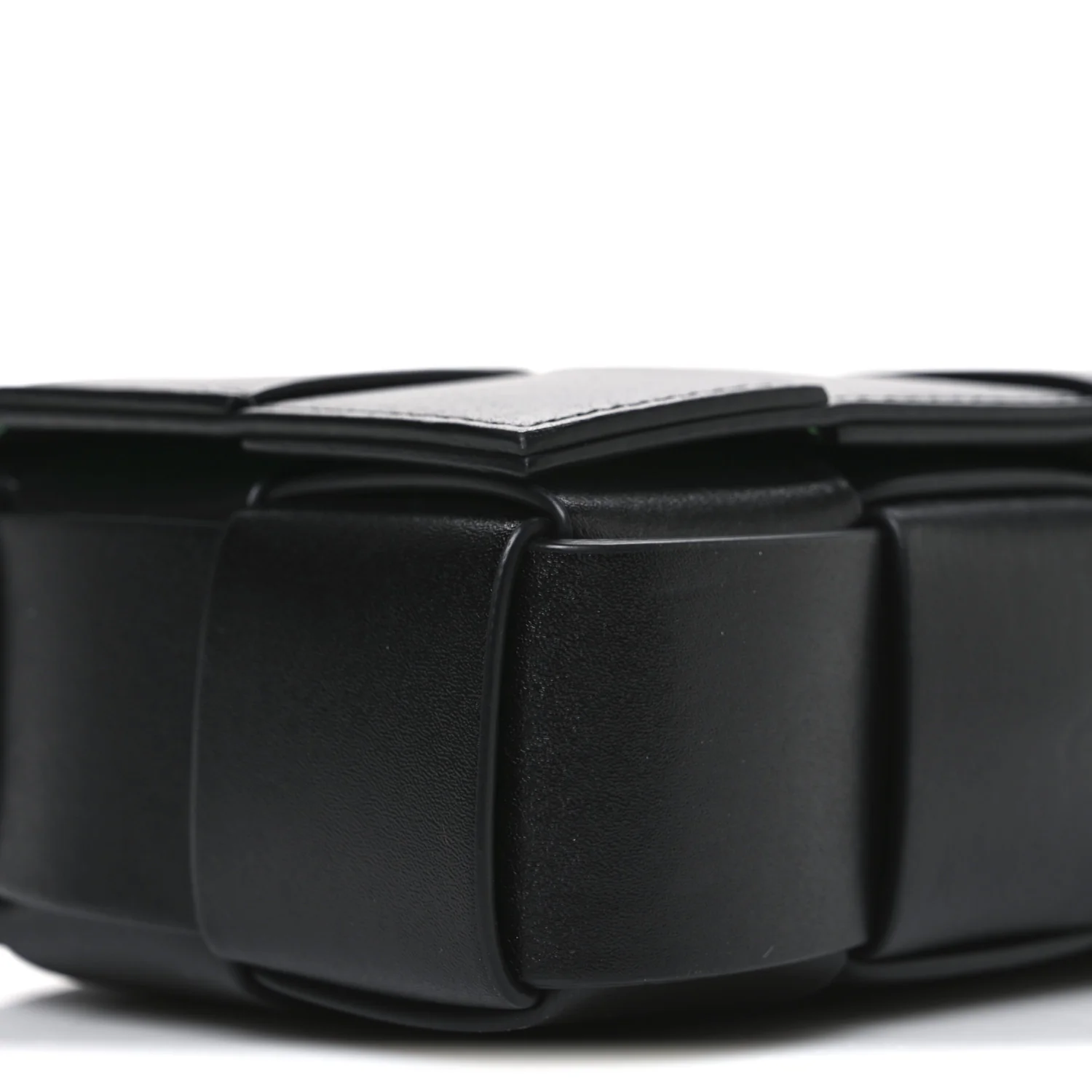 Nappa Maxi Intreccio Cassette Bag Black Avocado - Image 10