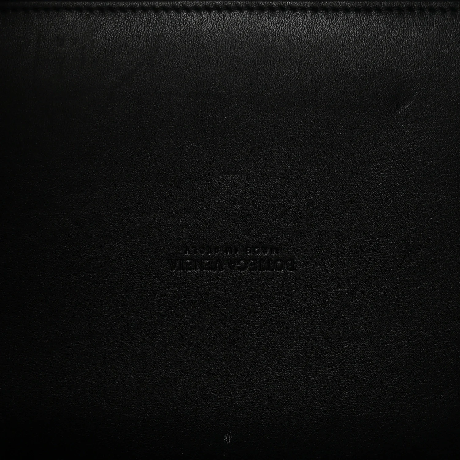 Silky Calfskin Large Andiamo Shoulder Bag Black - Image 5