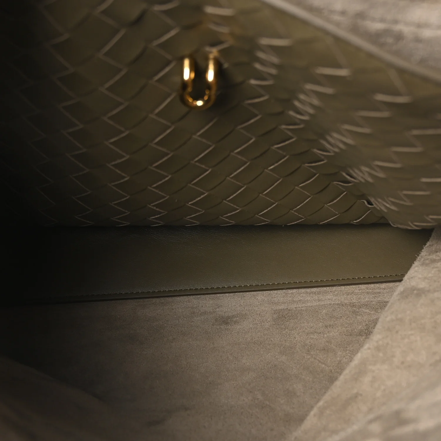 Silky Calfskin Large Ciao Ciao Cypress - Image 5
