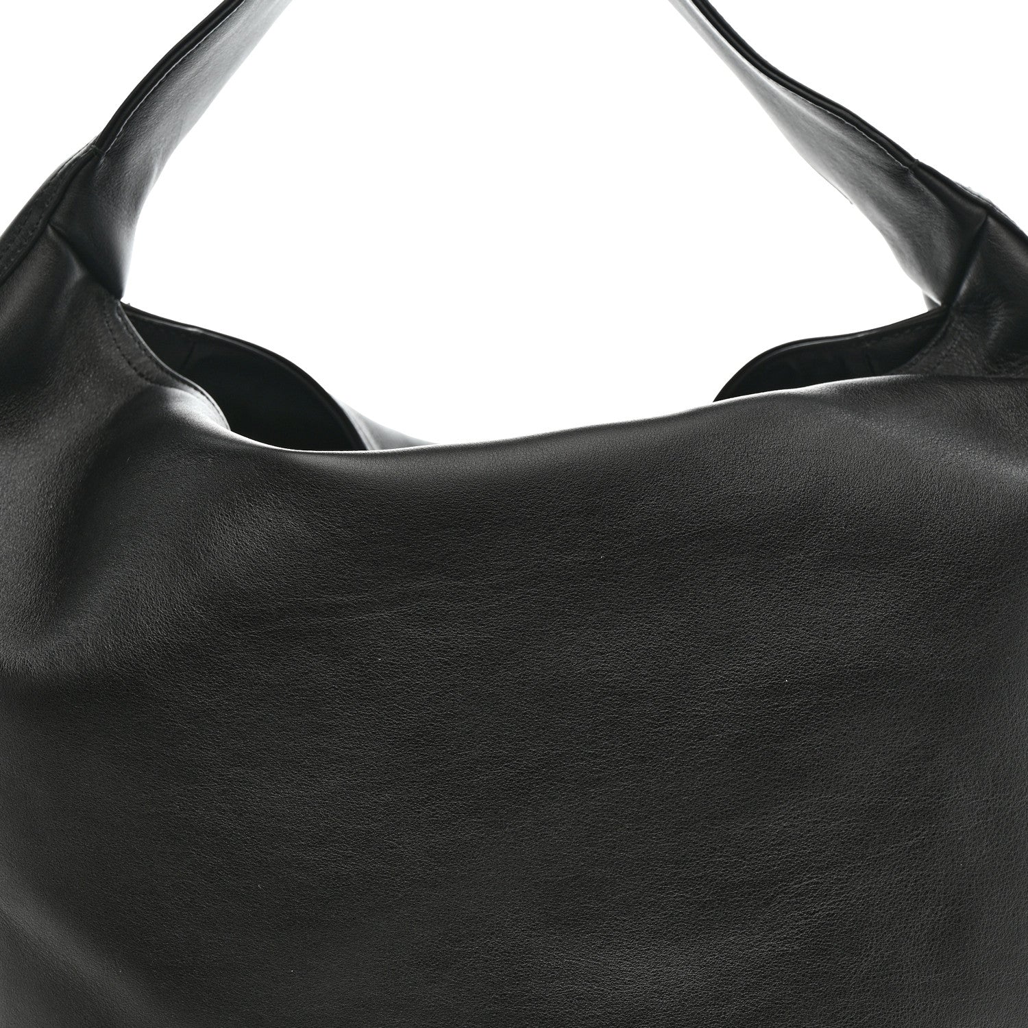 Silky Calfskin Large Hop Black - Image 17