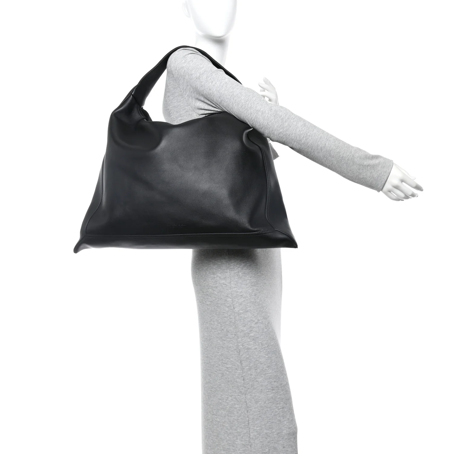 Silky Calfskin Large Hop Black - Image 3