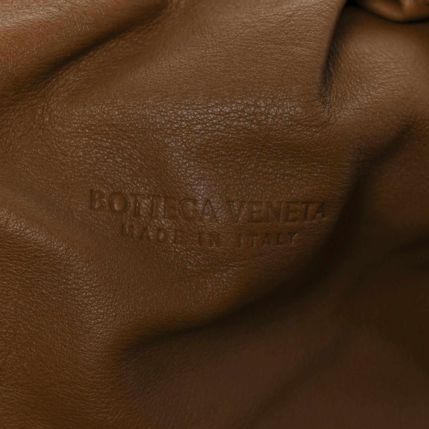 Smooth Butter Calf The Pouch Oversized Clutch Cammello - Image 8