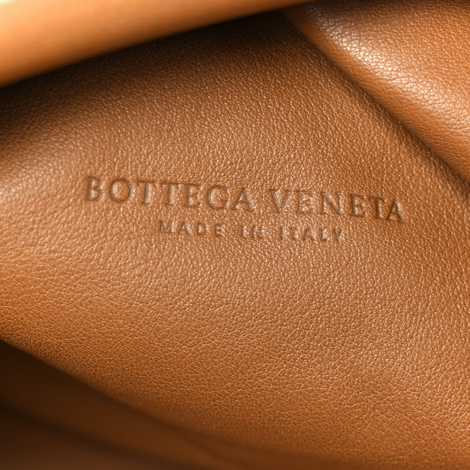 Smooth Butter Calf The Pouch Oversized Clutch Cammello - Image 6