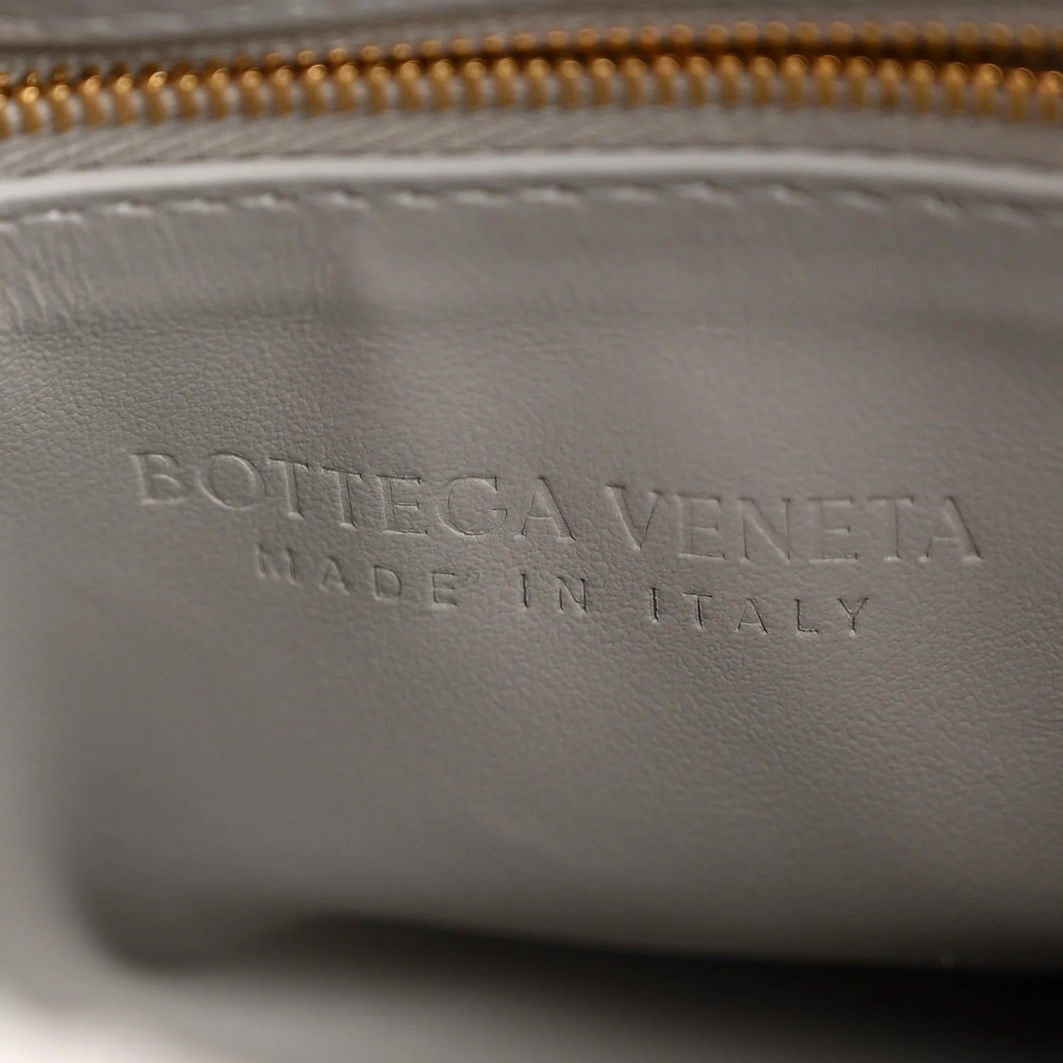 Suede Intrecciato Small Hop Sterling - Image 6