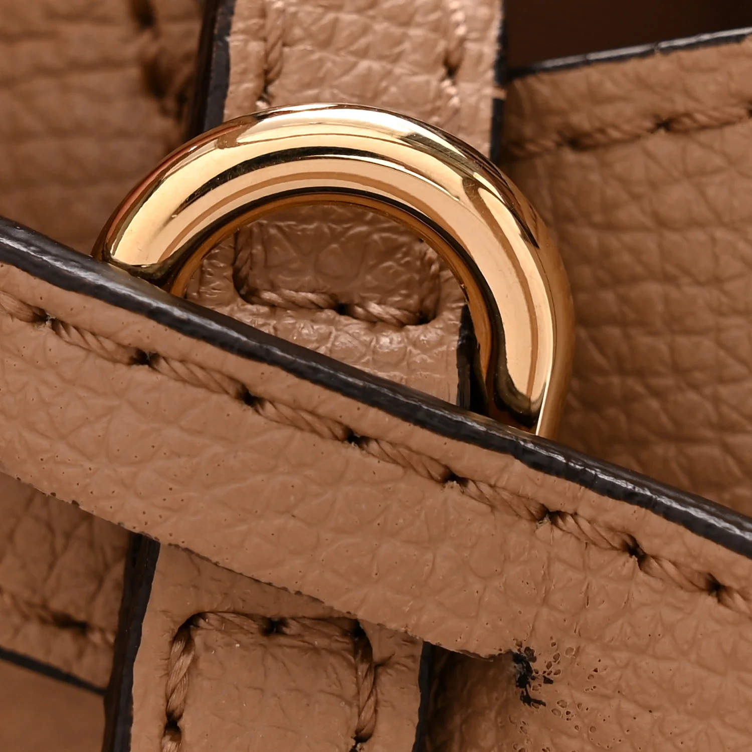 Grainy Calfskin Haymarket Check Medium Reversible Tote Camel - Image 19