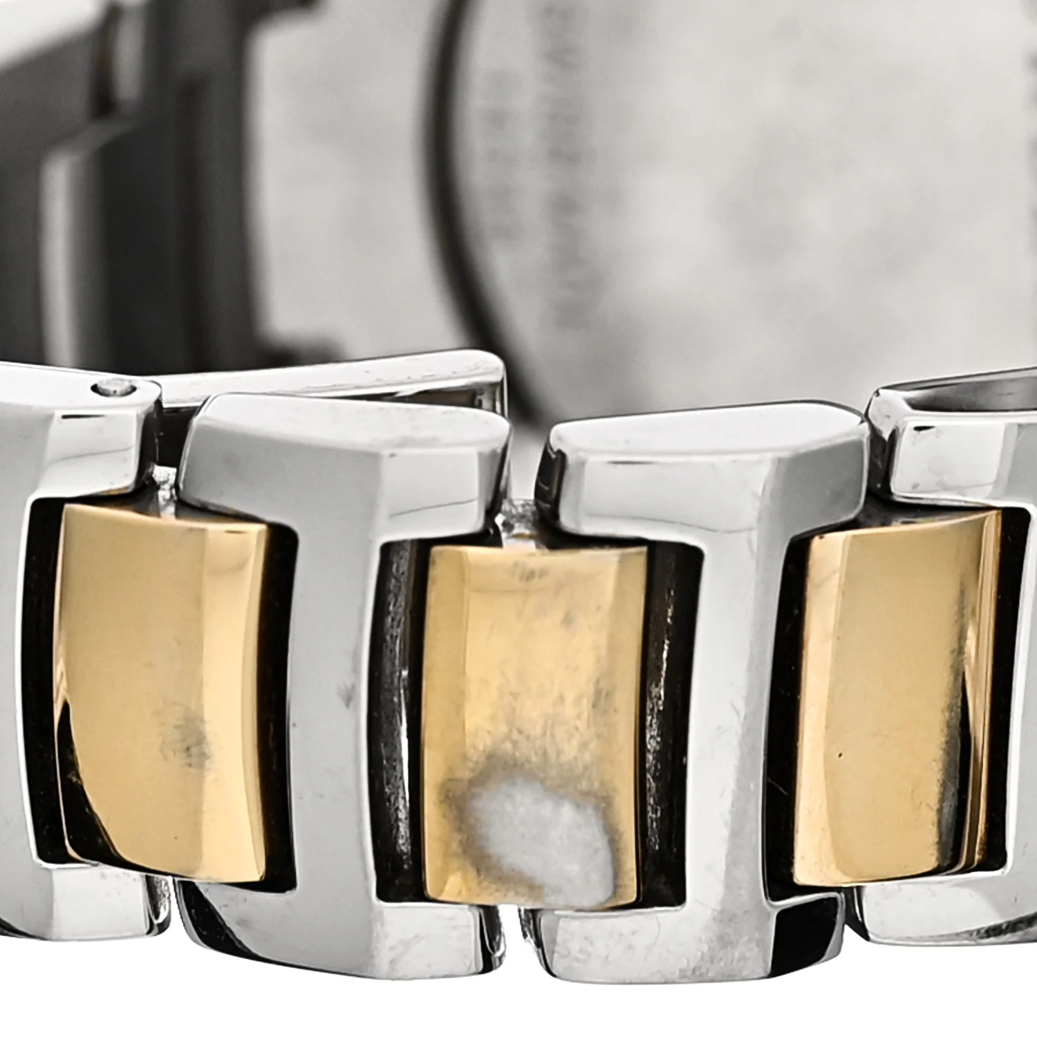 Stainless Steel 32mm Classic Round Quartz Watch Gold BU10118 - Image 4
