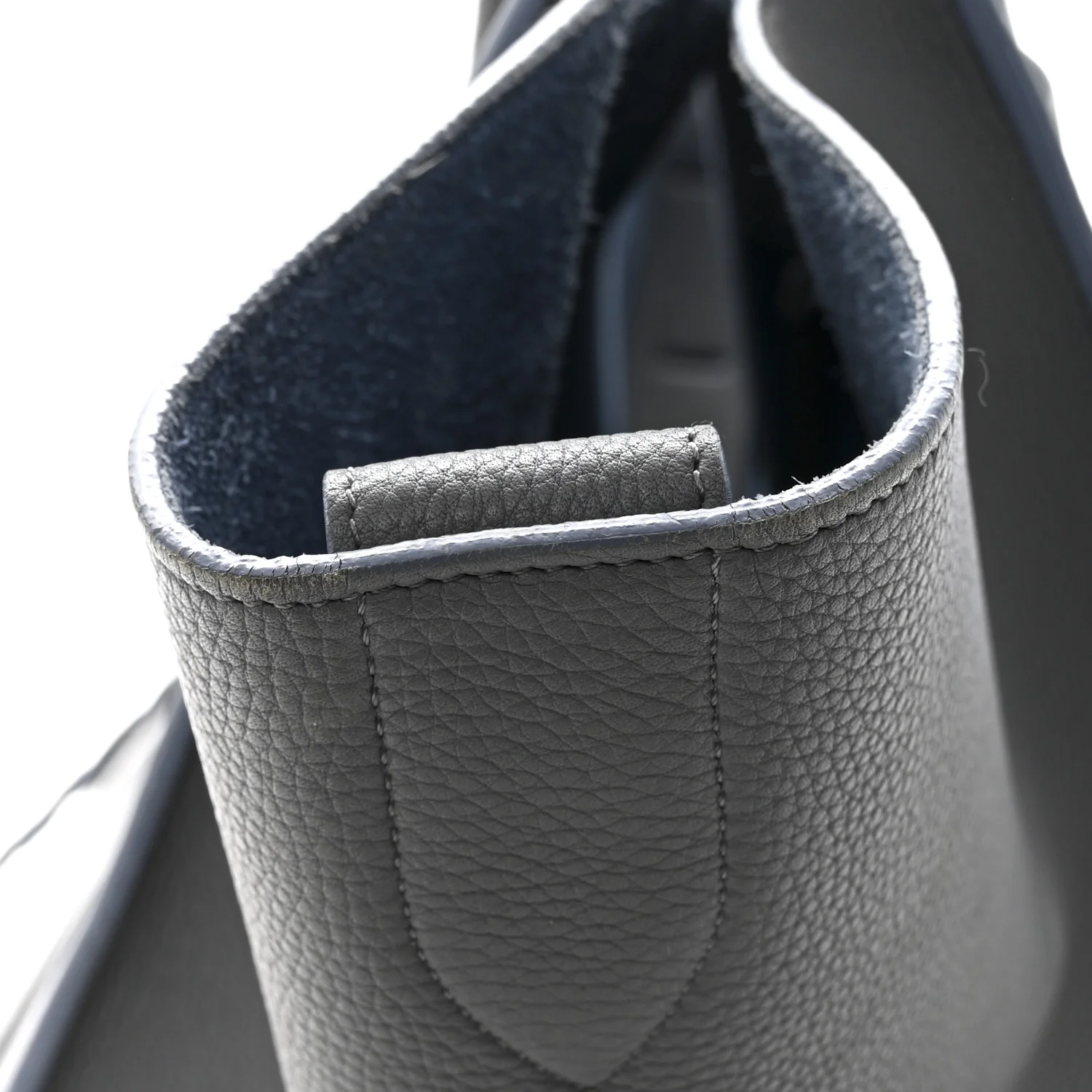 Baby Grained Calfskin Medium Phantom Luggage Kohl - Image 16
