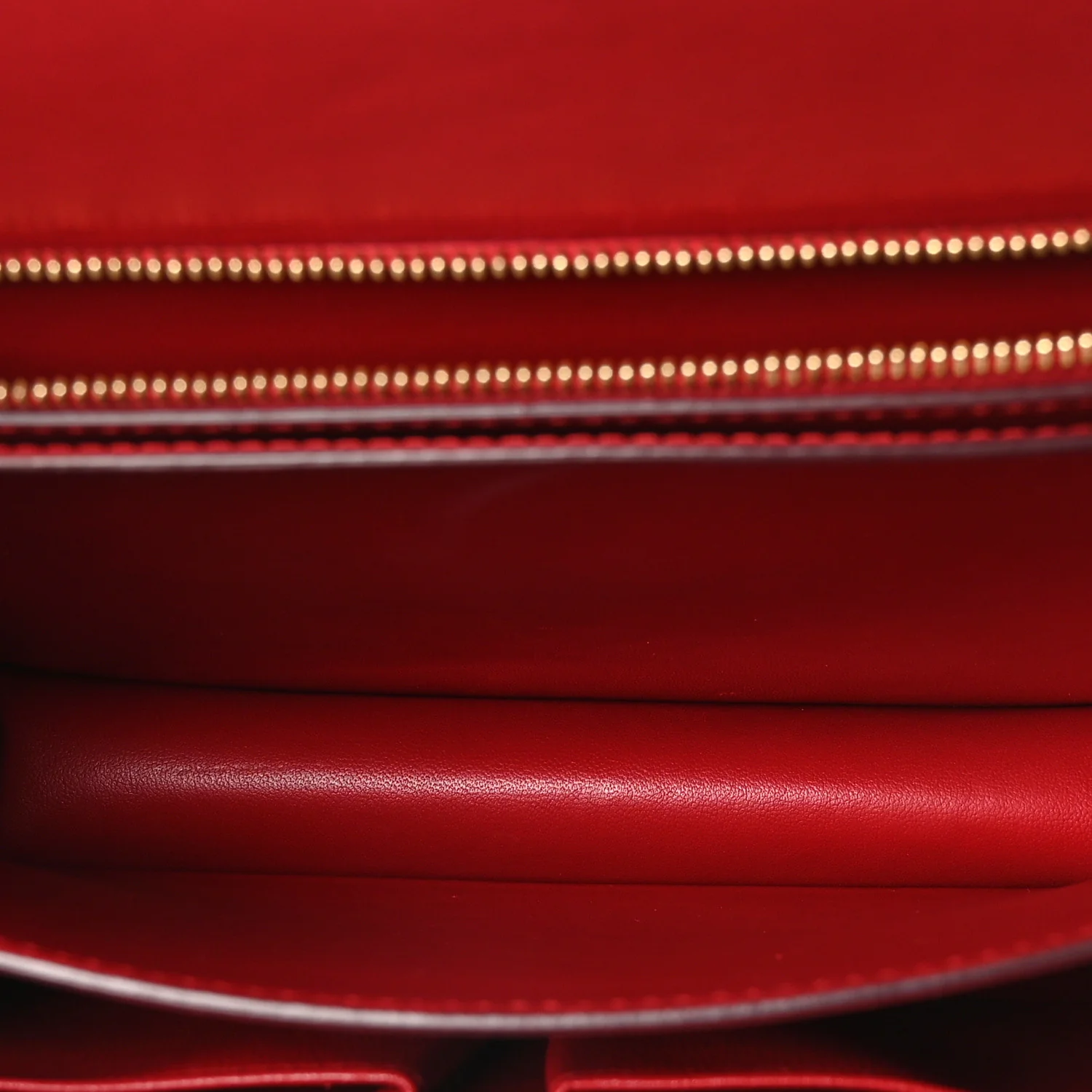 Box Calfskin Medium Classic Box Flap Bag Red - Image 5