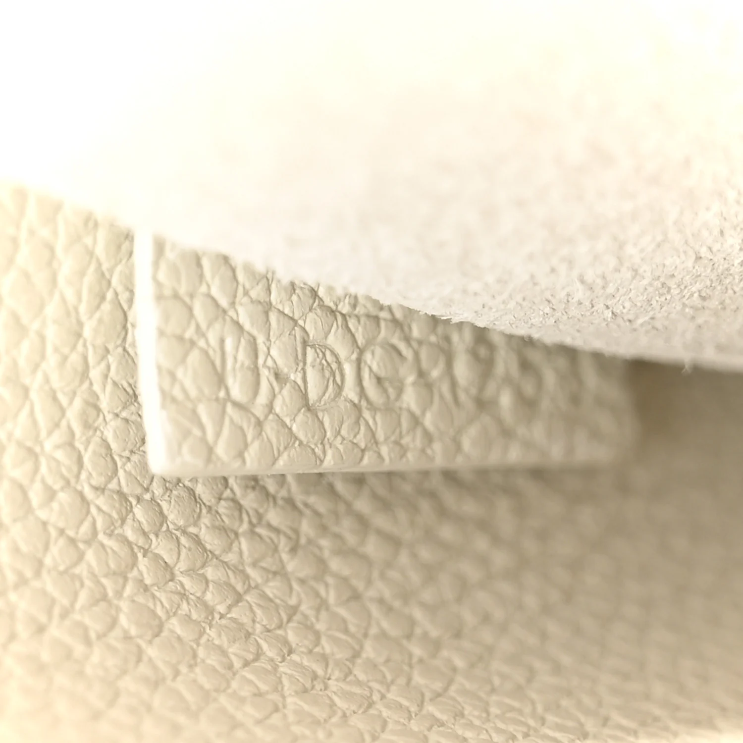 Calfskin Cuir Small Triomphe Cabas Drawstring White - Image 7