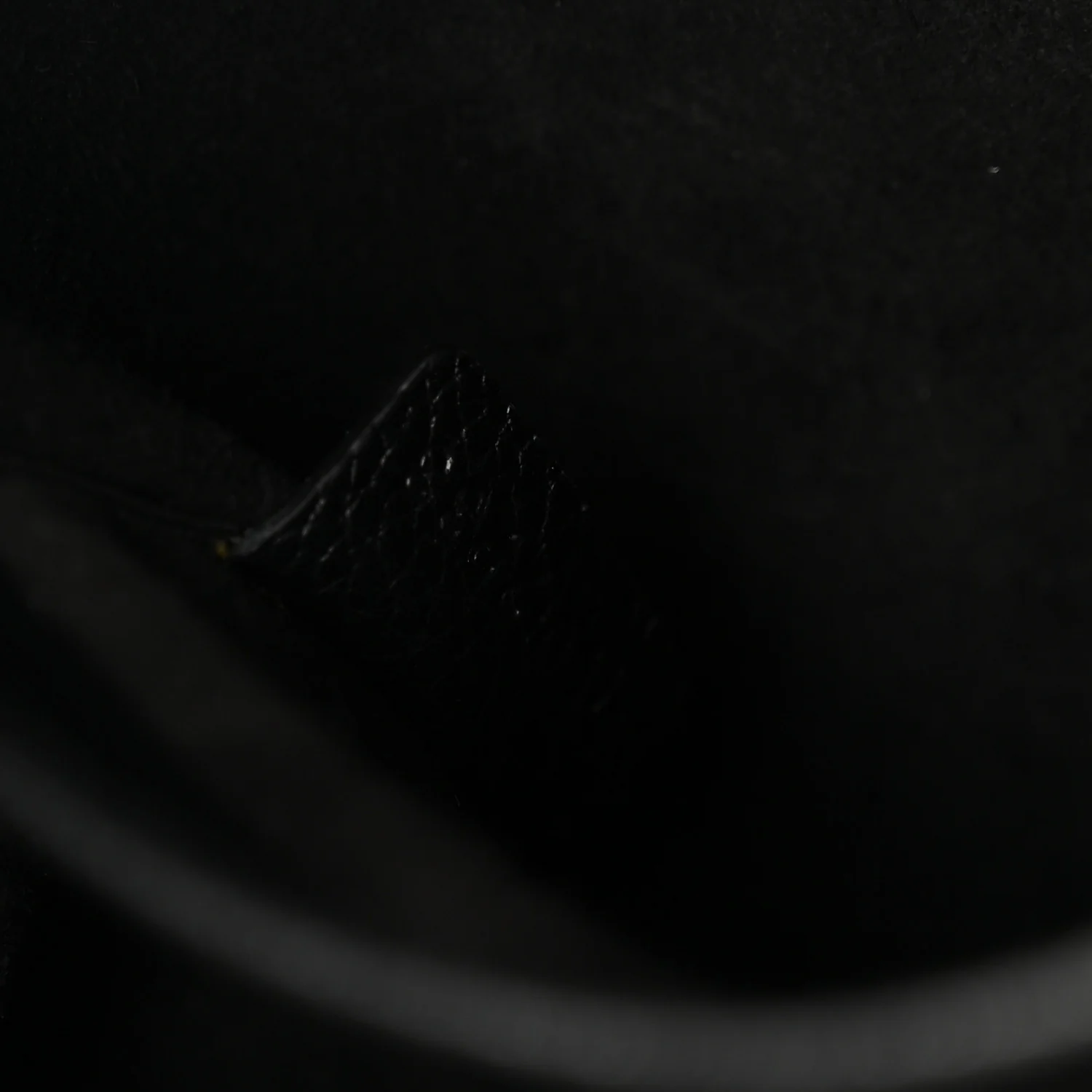 Calfskin Cuir Triomphe Cabas Drawstring Black - Image 7