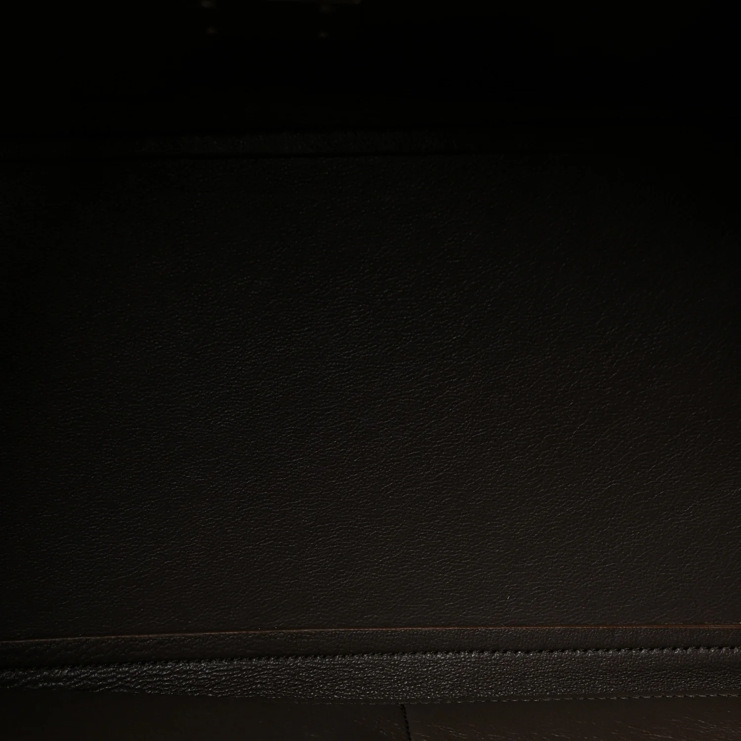 Drummed Calfskin Suede Medium Trapeze Souris - Image 5
