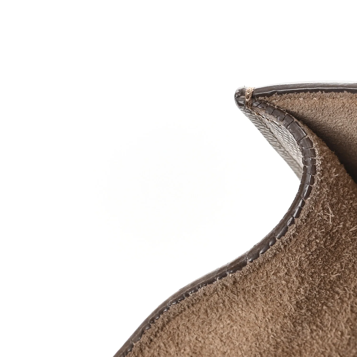 Grained Calfskin Medium Phantom Luggage Taupe - Image 11